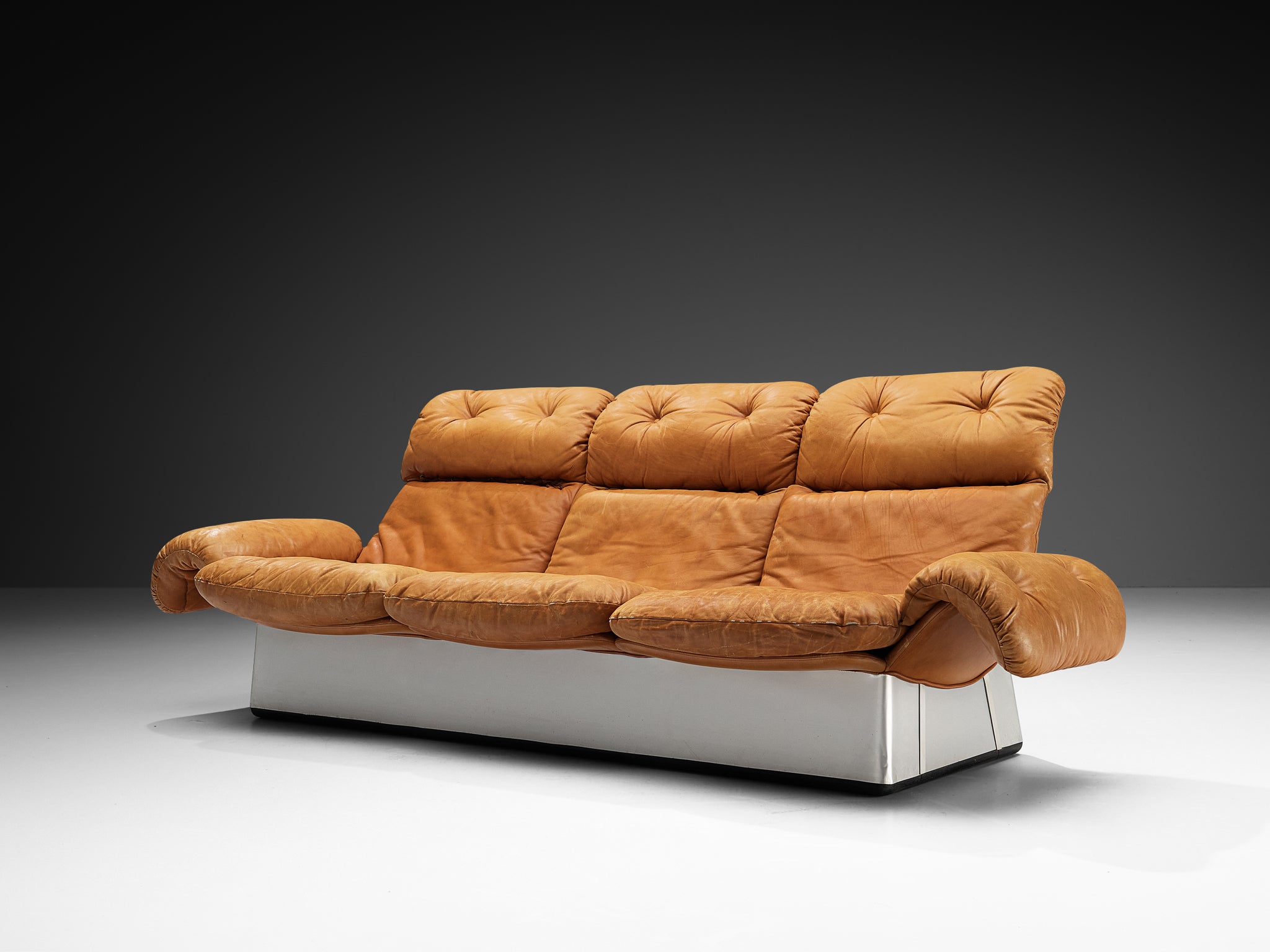 Italian Sofa in Cognac Leather and Aluminum Seating Morentz