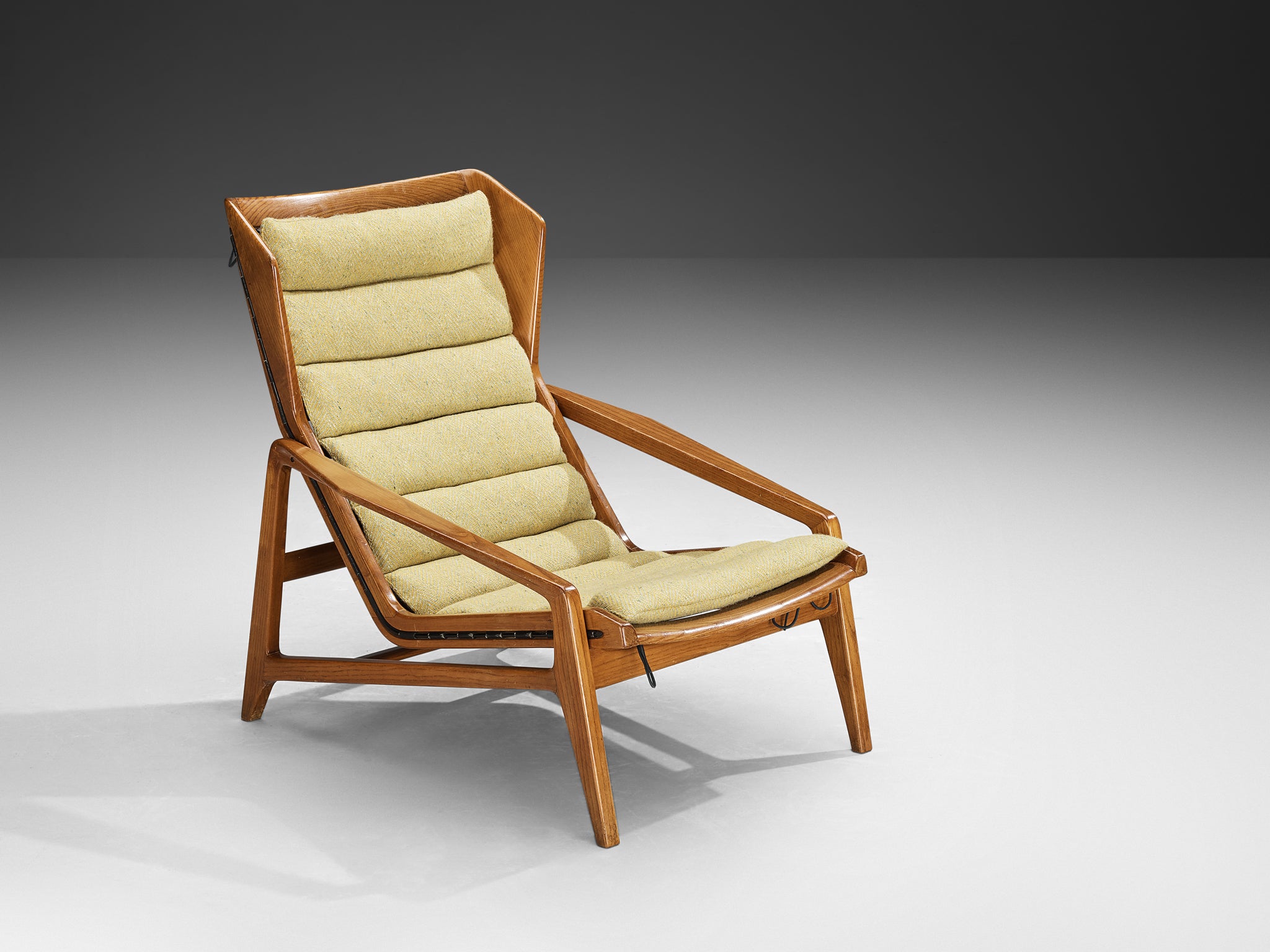 Gio Ponti for Figli di Amadeo Cassina "811" Lounge Chair in Chestnut Wood