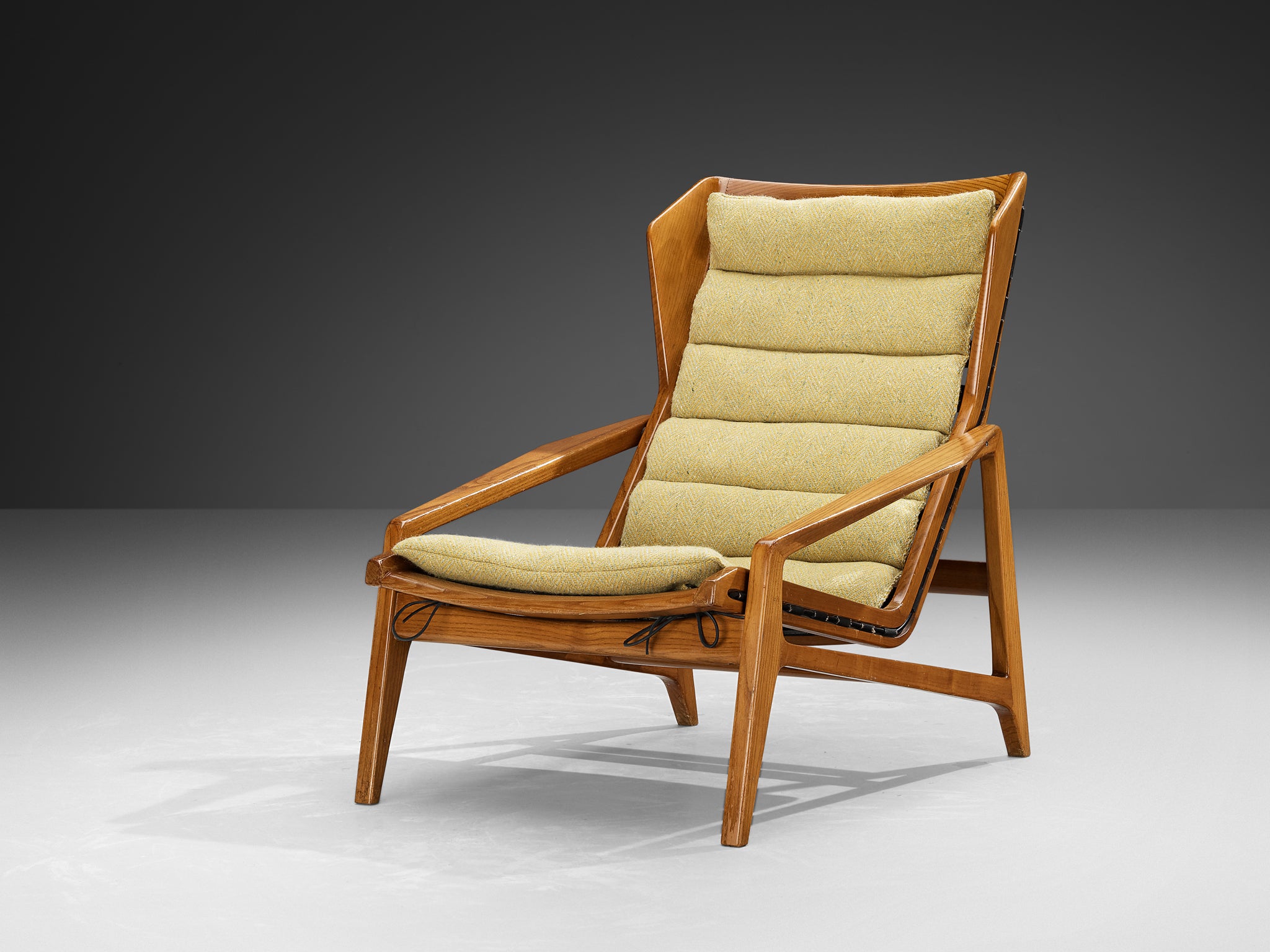 Gio Ponti for Figli di Amadeo Cassina "811" Lounge Chair in Chestnut Wood