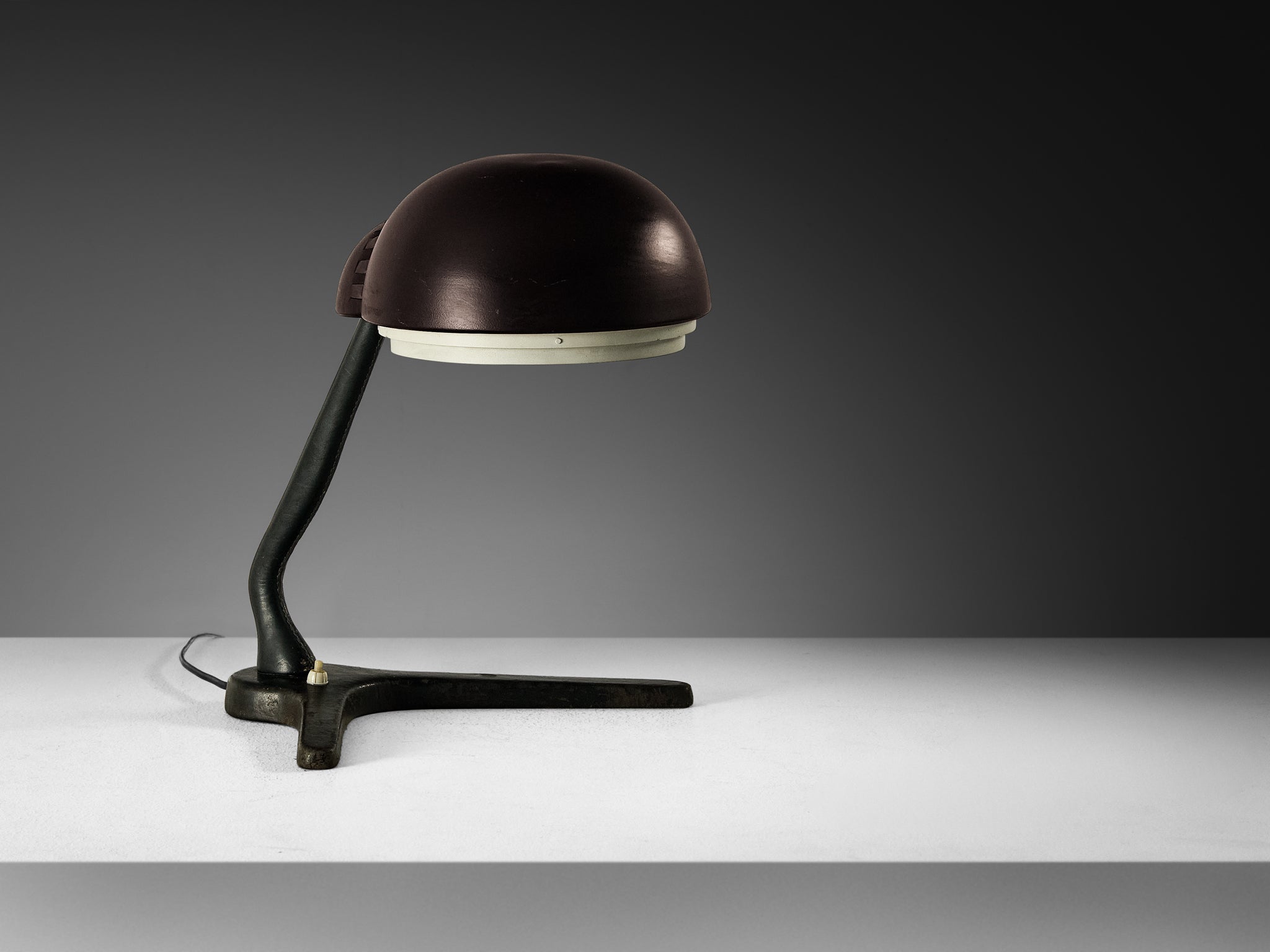 Alvar Aalto for Valaistustyö Ky ‘A704’ Table Lamp in Leather Lighting Morentz