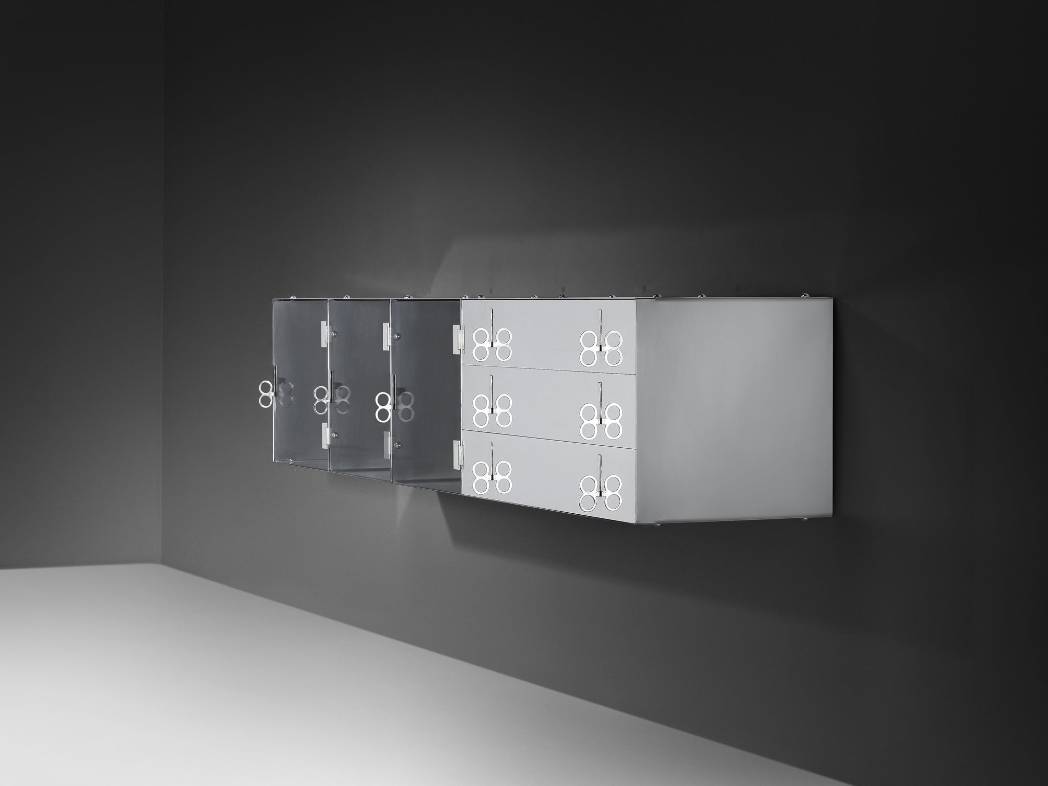 Vittorio Introini for Saporiti Mirrored Sideboard in Polished Aluminum and Glass Case pieces and storage cabinets Morentz