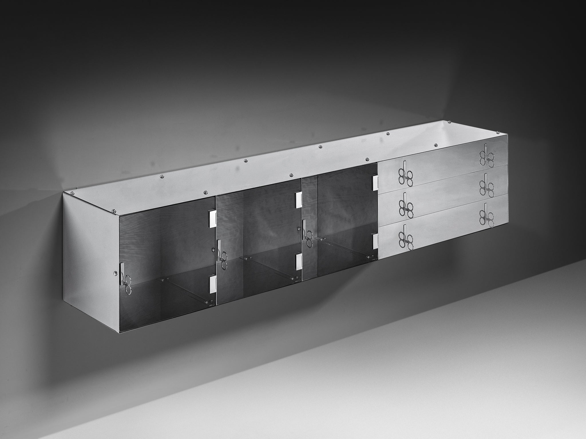 Vittorio Introini for Saporiti Mirrored Sideboard in Polished Aluminum and Glass Case pieces and storage cabinets Morentz