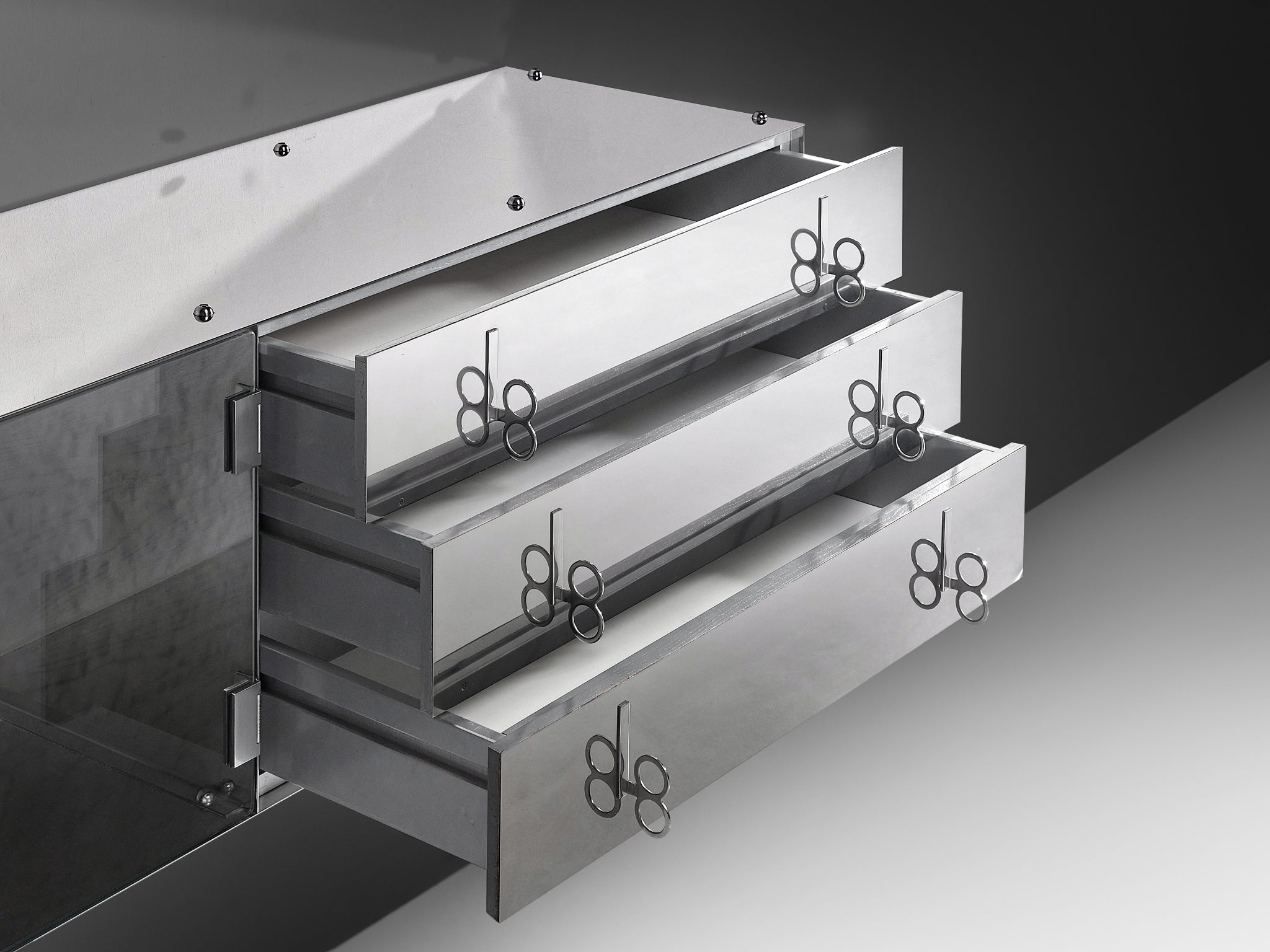 Vittorio Introini for Saporiti Mirrored Sideboard in Polished Aluminum and Glass Case pieces and storage cabinets Morentz