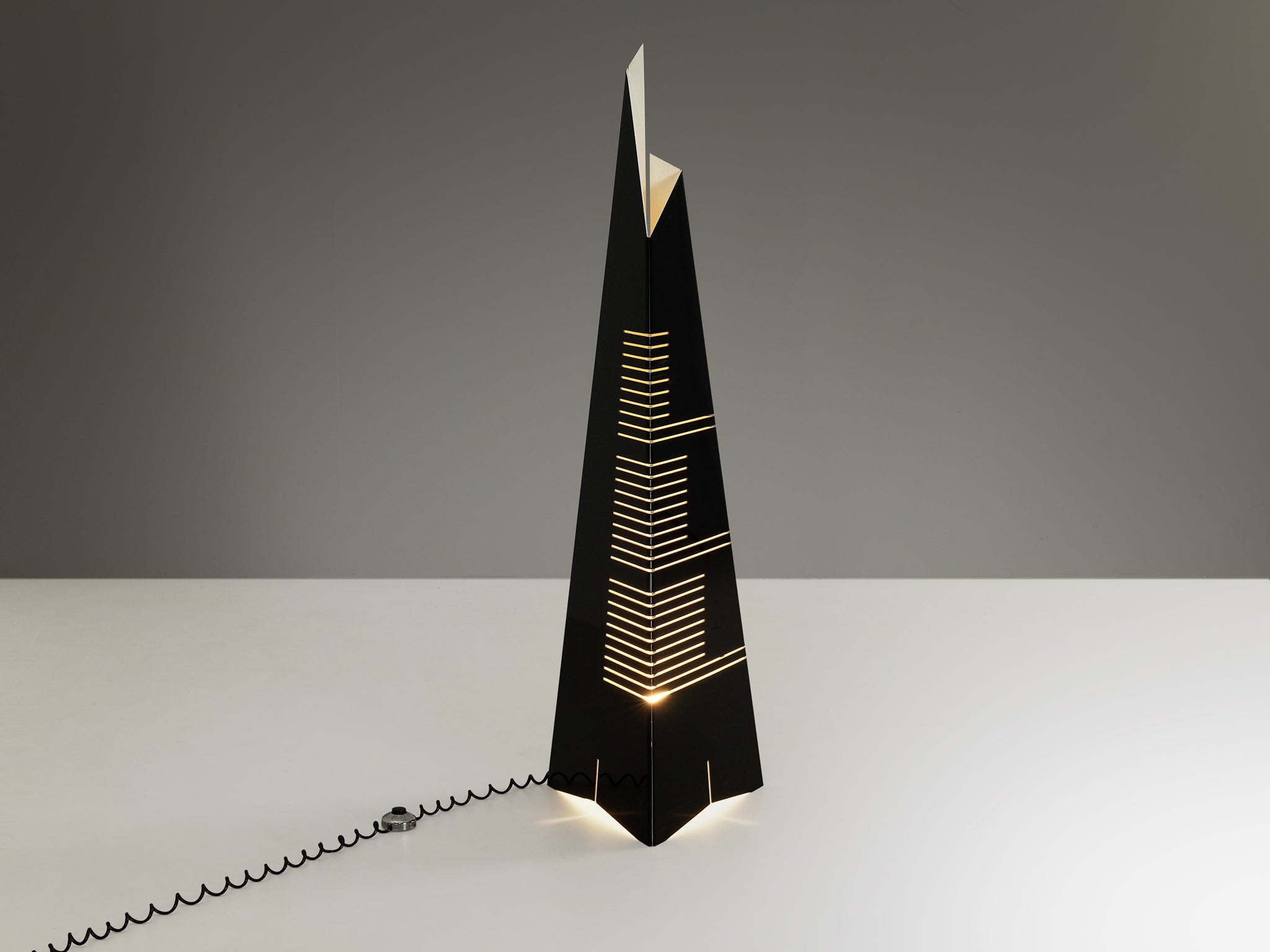 Lorenzo Carmellini & Enrico Tronconi 'Il Personaggi' Floor Lamp in Black lighting Morentz