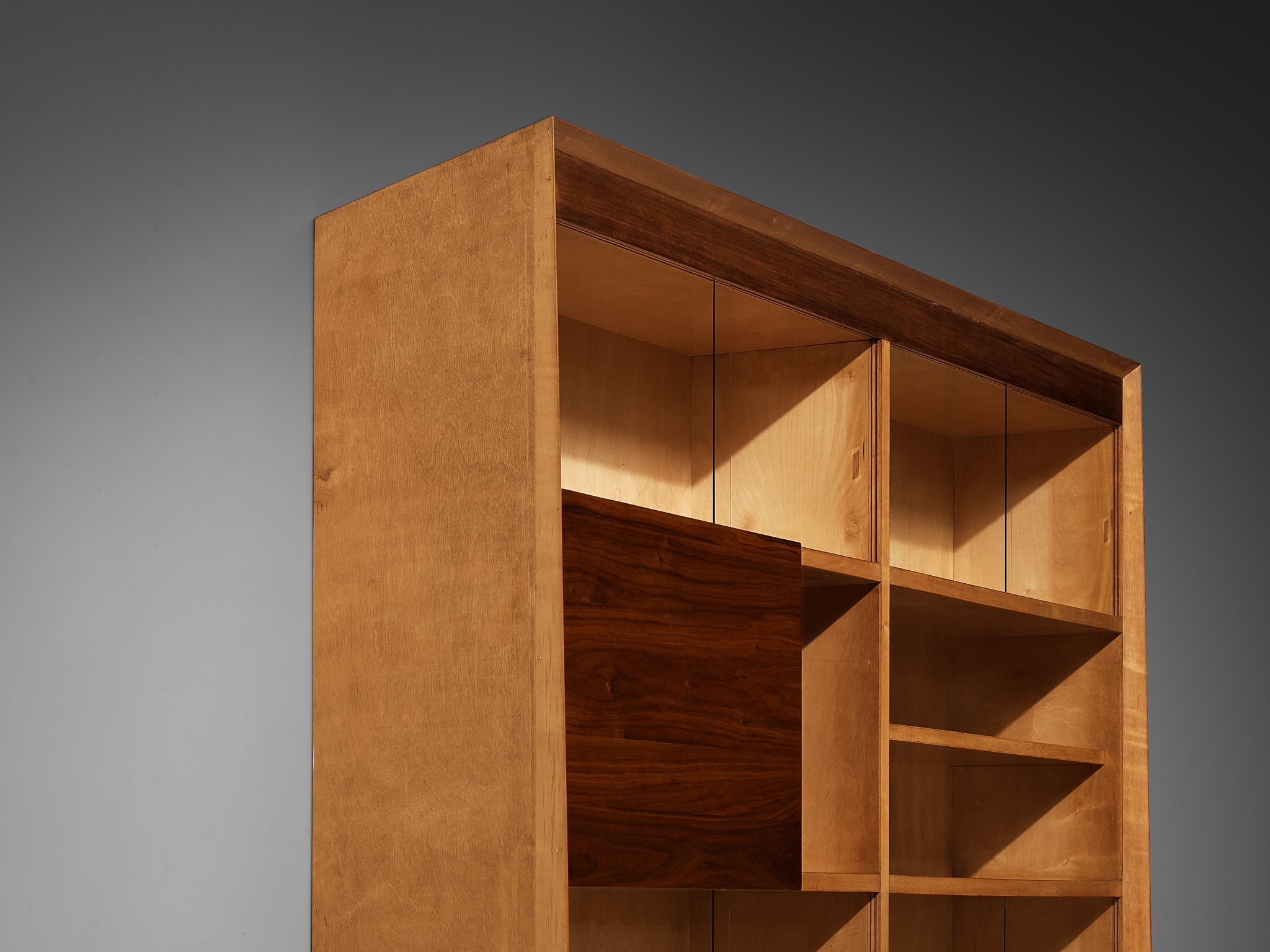 Mid-Century Modern Italian Wall Unit in Maple and Walnut case pieces and storage cabinets Morentz