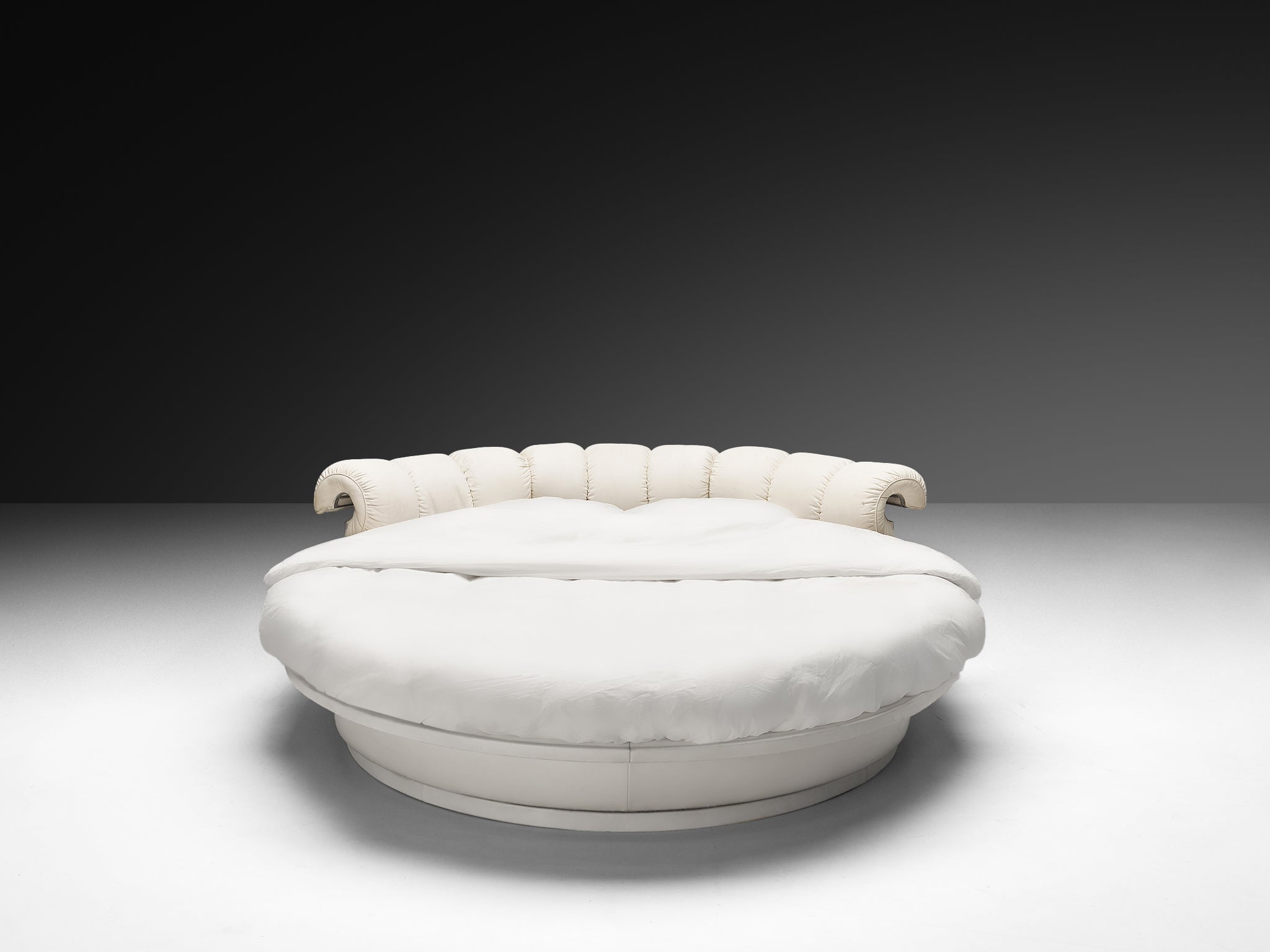 Luigi Massoni for Poltrona Frau 'Lullaby Due' Bed in White Leather