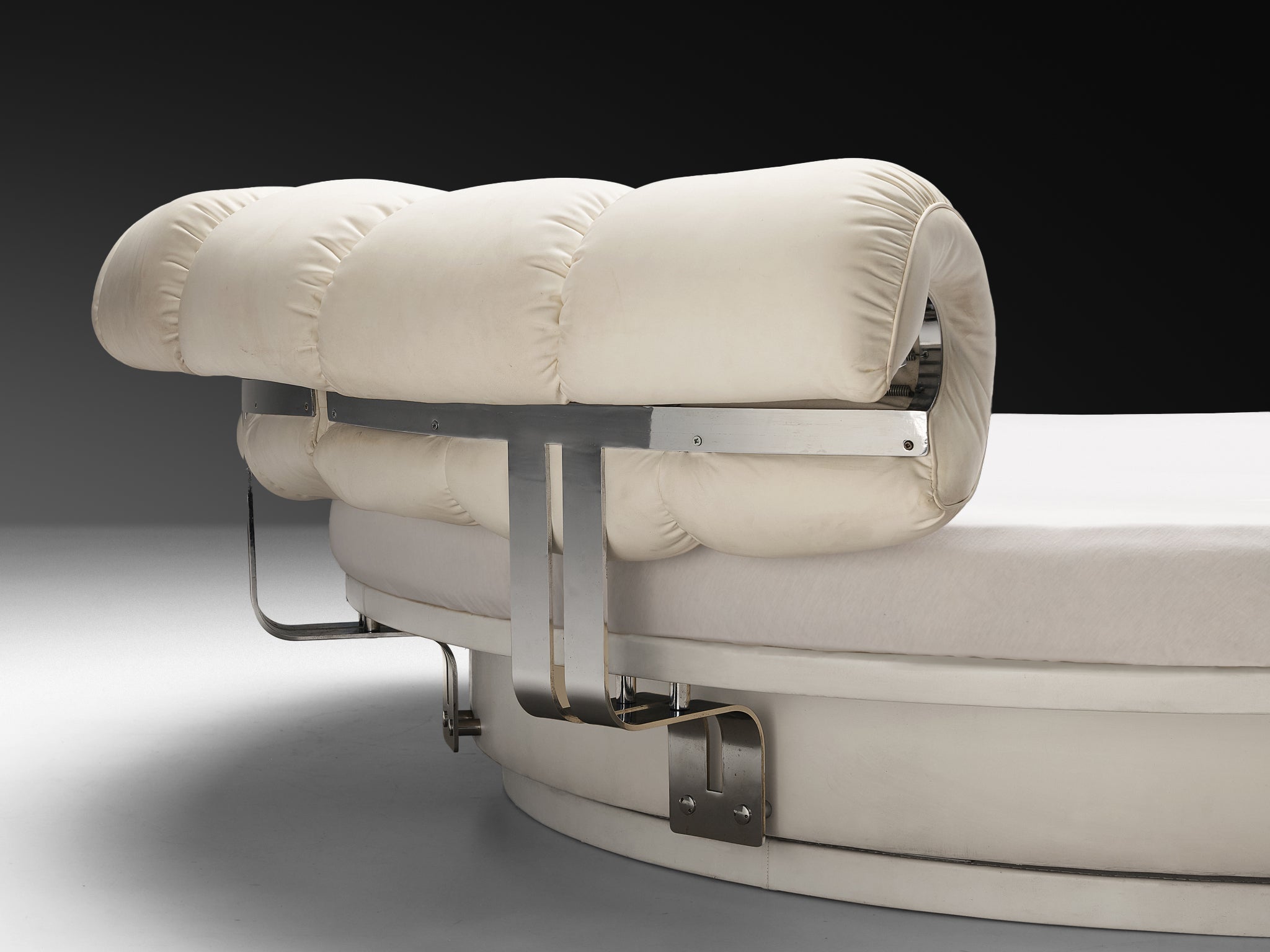 Luigi Massoni for Poltrona Frau 'Lullaby Due' Bed in White Leather