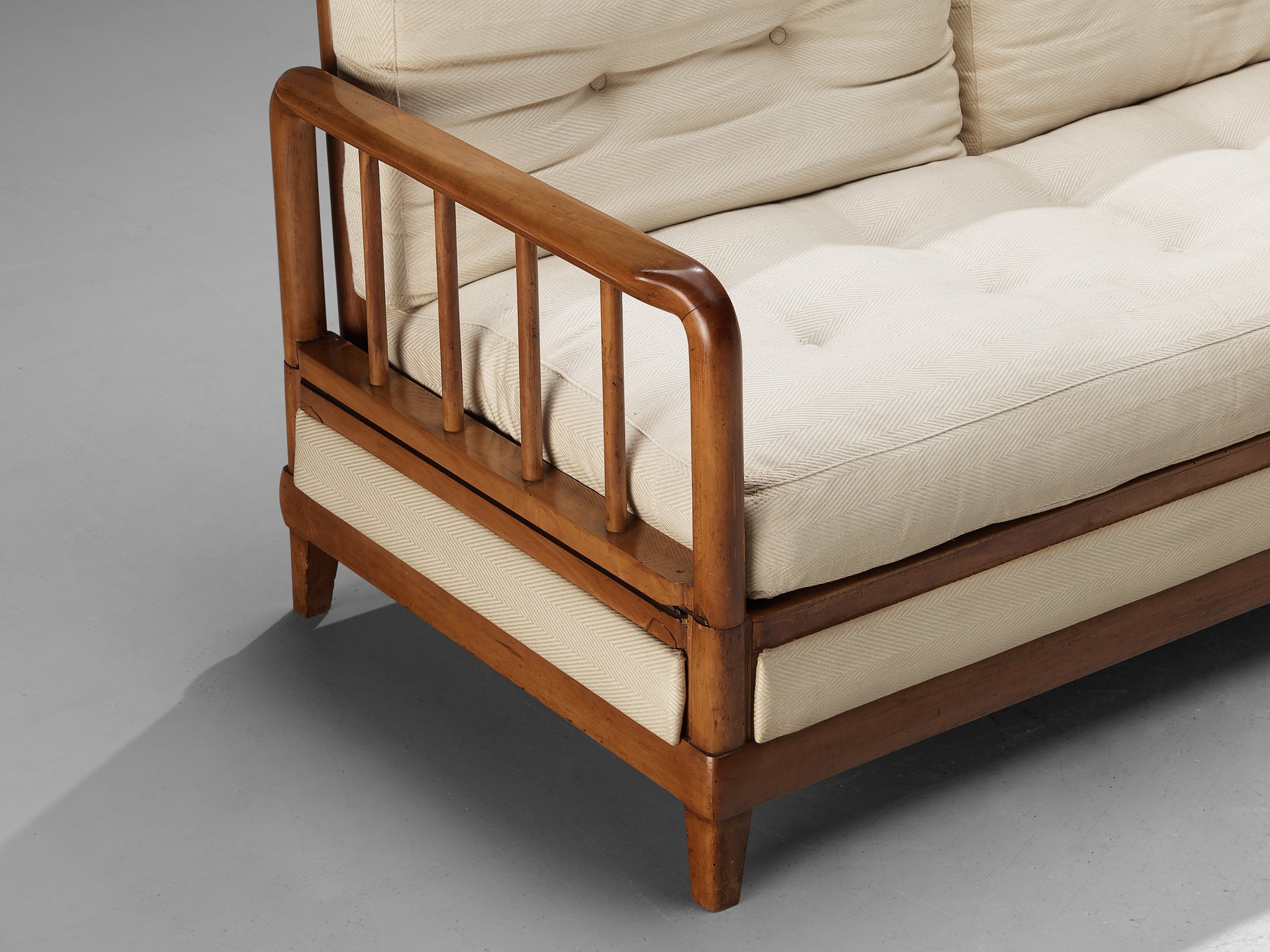 Osvaldo Borsani for Arredamenti Borsani Varedo Daybed in Walnut seating Morentz