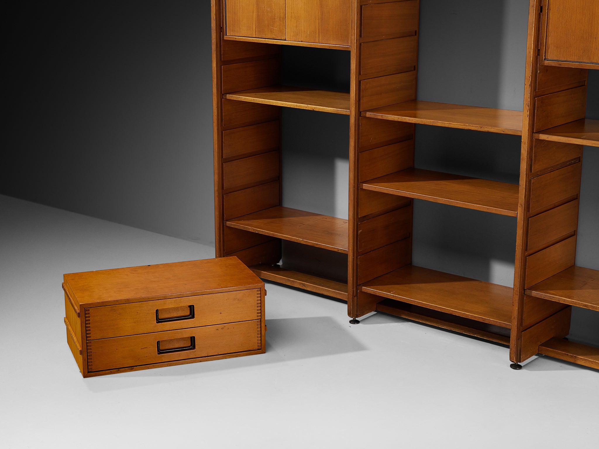 Gianfranco Frattini for Cantieri Carugati Large Library in Cherry Case pieces and storage cabinets Morentz