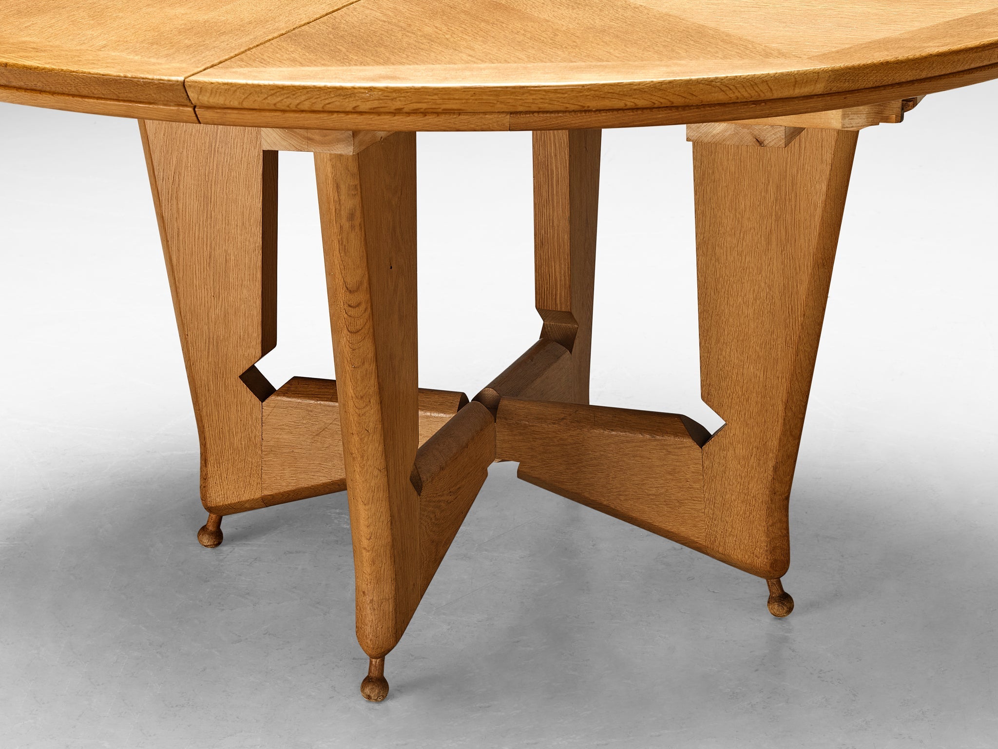 Guillerme & Chambron 'Victorine' Dining Table in Oak tables Morentz