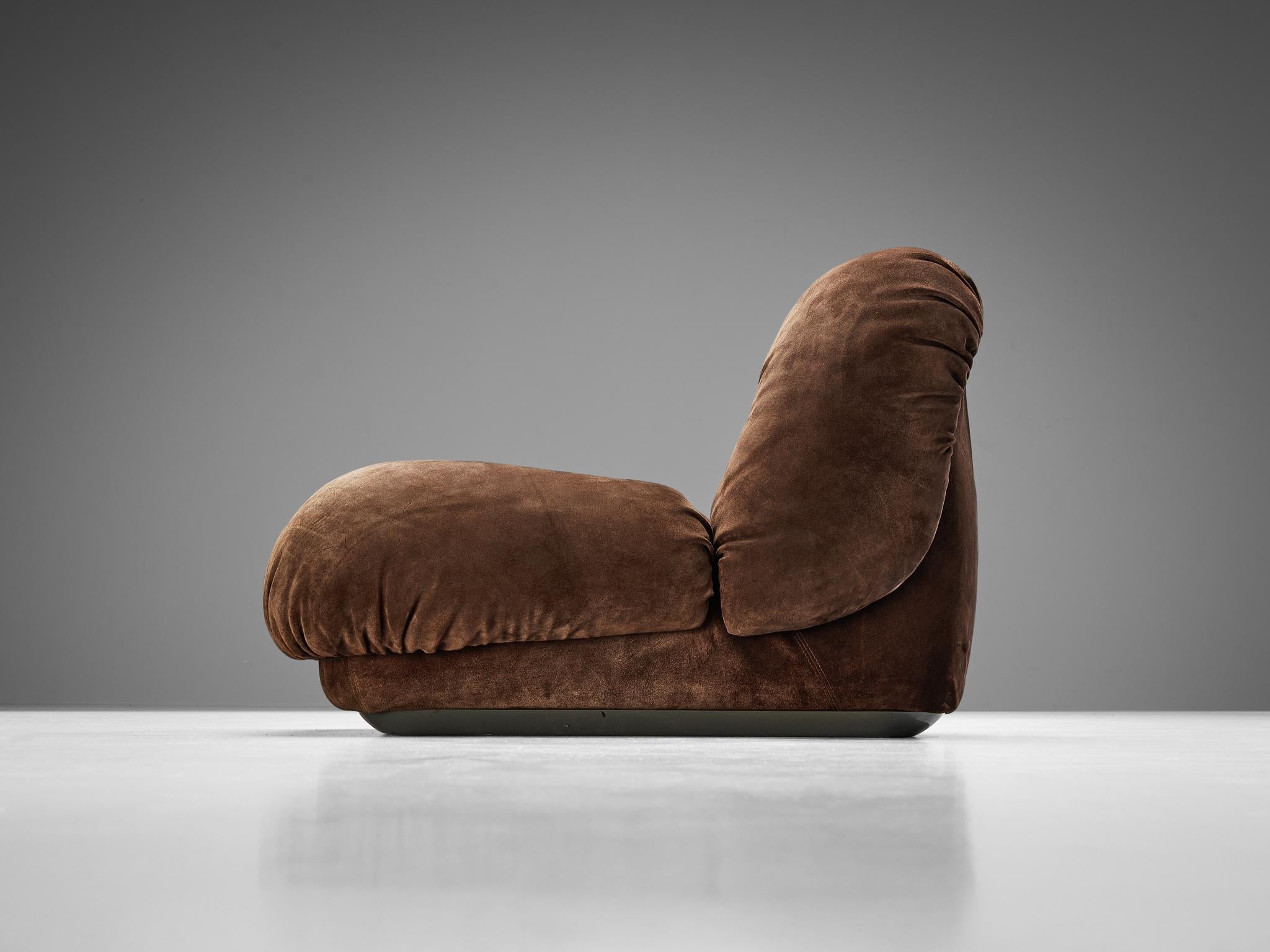 Alberto Rosselli for Saporiti 'Maxijumbo' Lounge Chair in Brown Suede seating Morentz