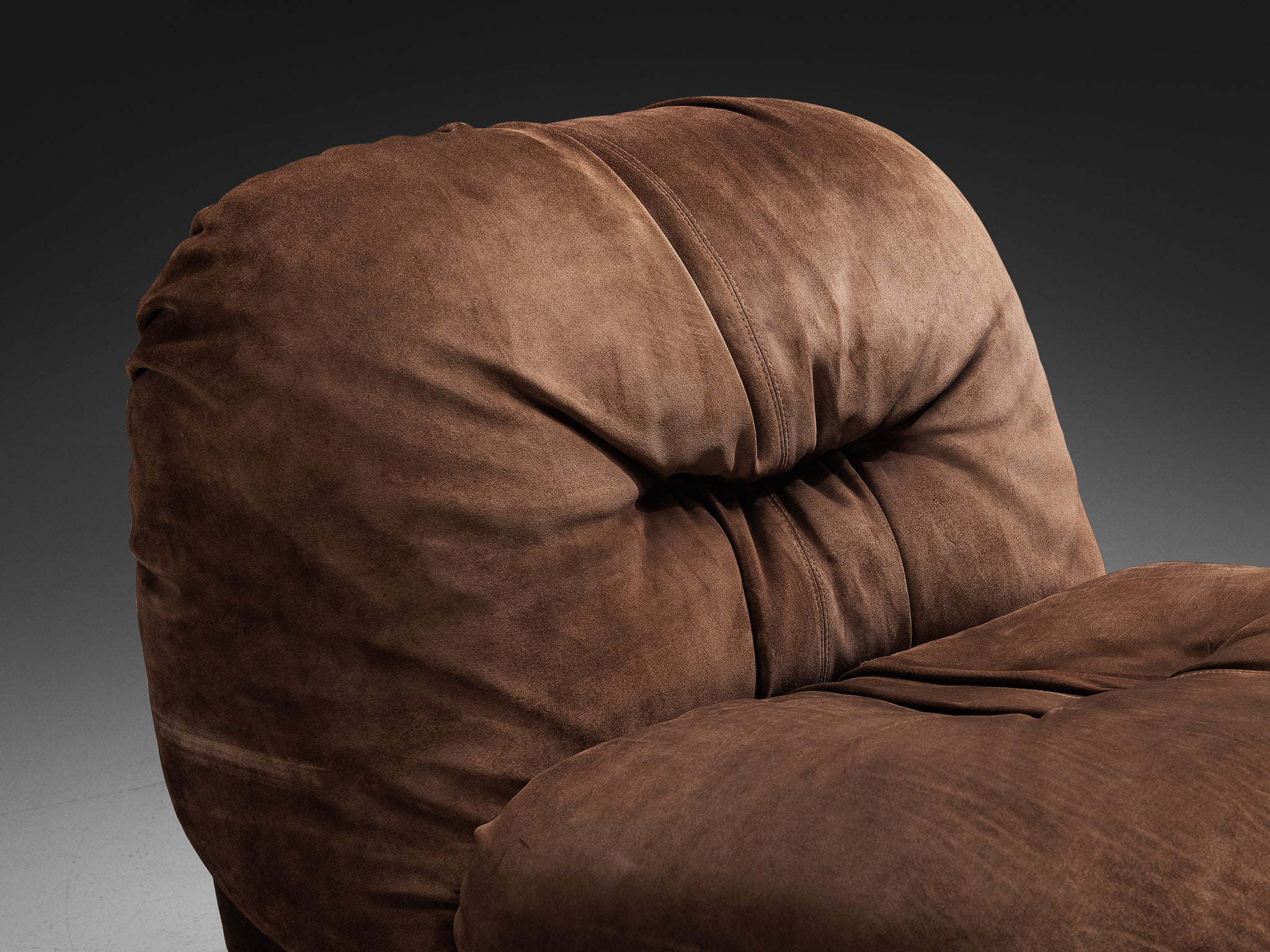 Alberto Rosselli for Saporiti 'Maxijumbo' Lounge Chairs in Brown Suede Seating Morentz