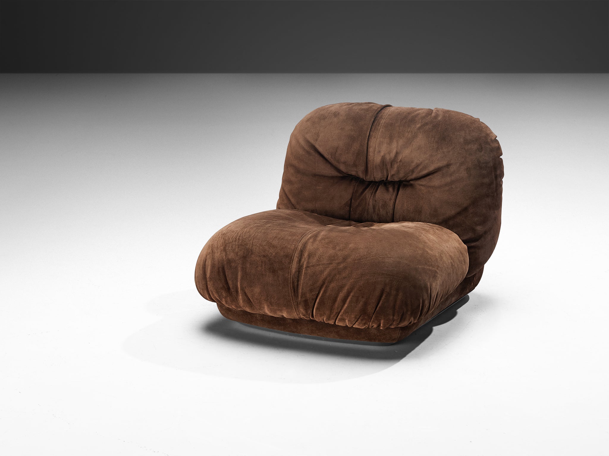 Alberto Rosselli for Saporiti 'Maxijumbo' Lounge Chairs in Brown Suede Seating Morentz