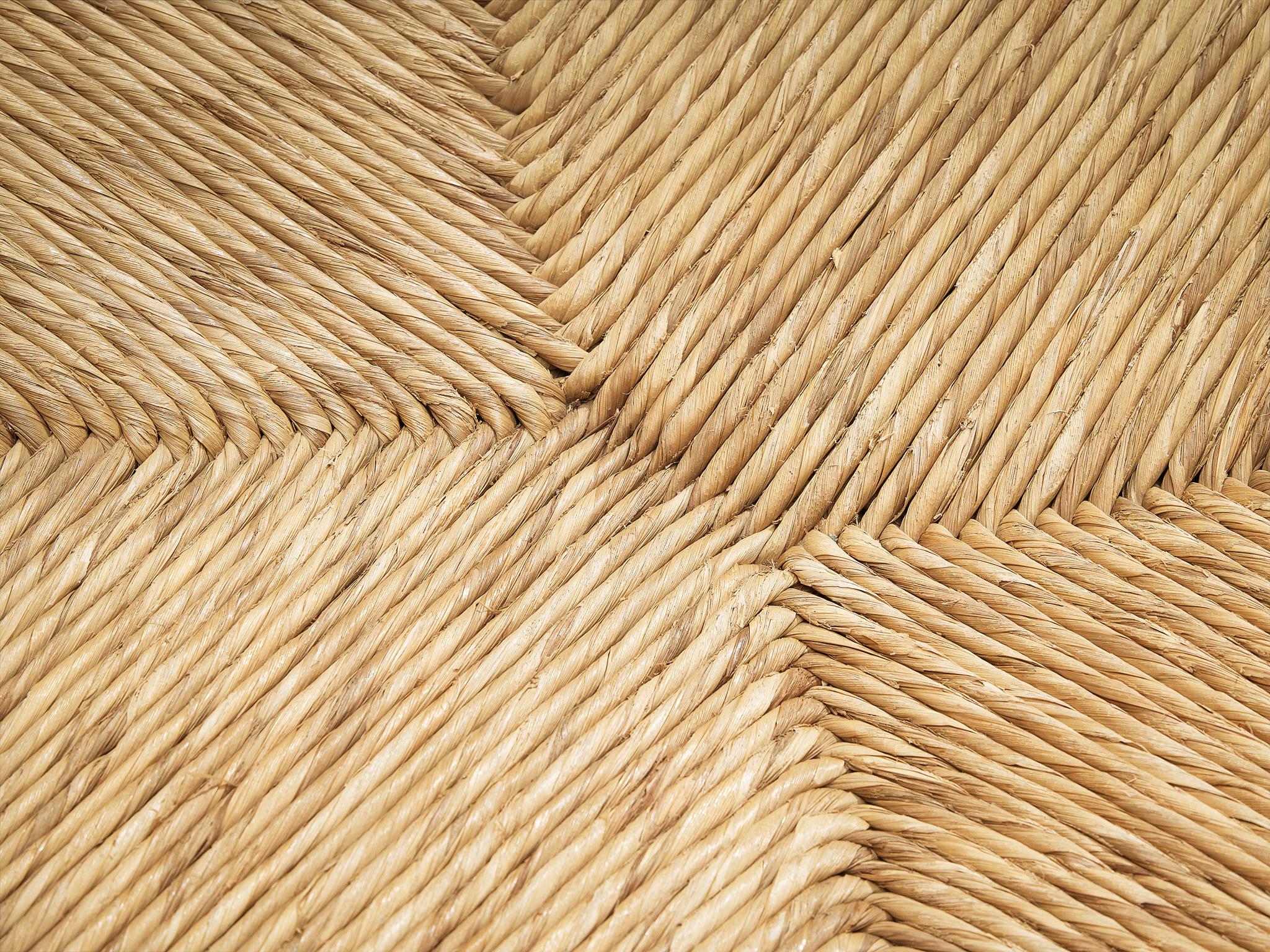 French Armchair with Red Wooden Frame and Straw Seat seating Morentz