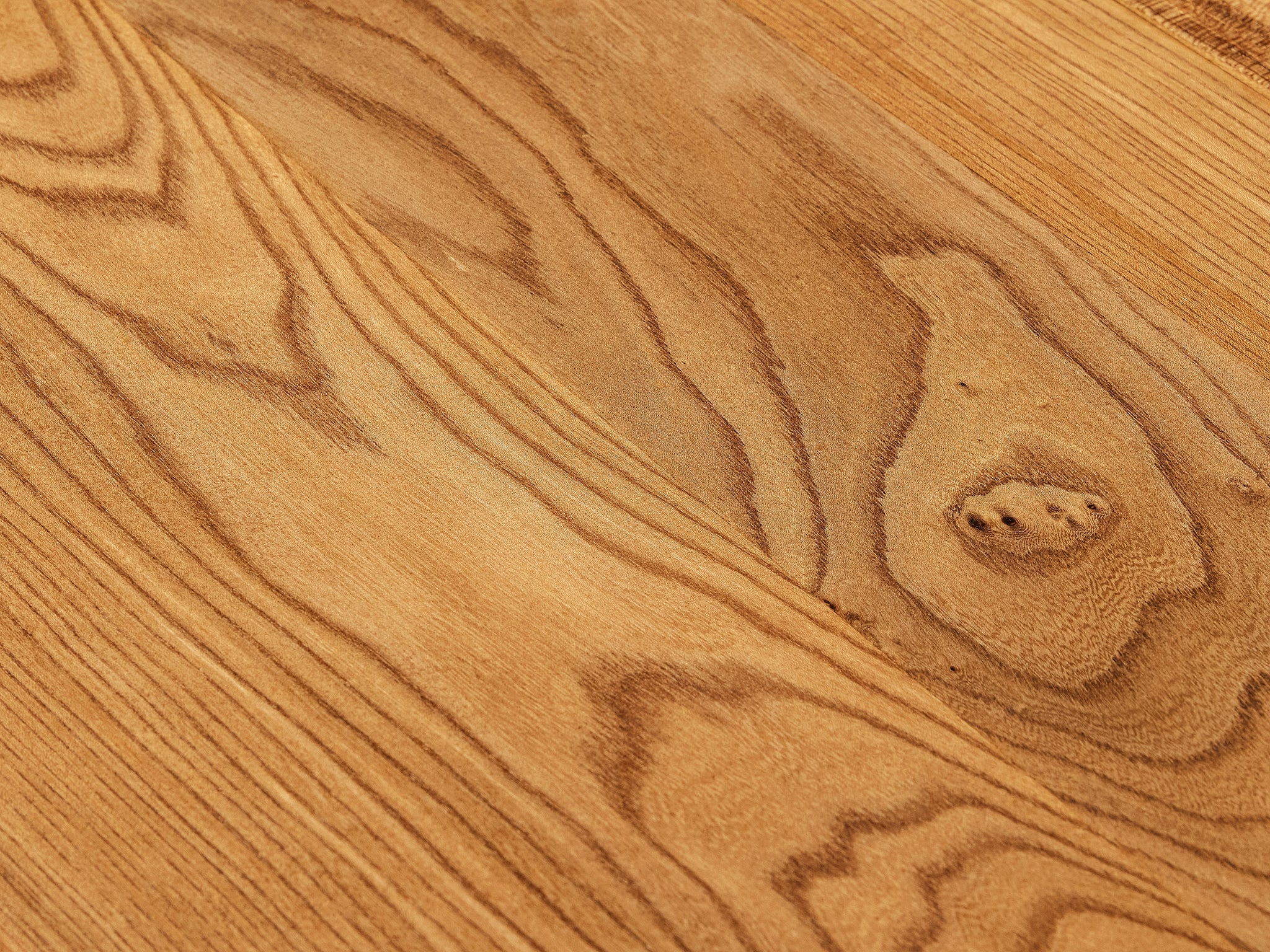 Maison Regain Table in Solid Elm tables Morentz