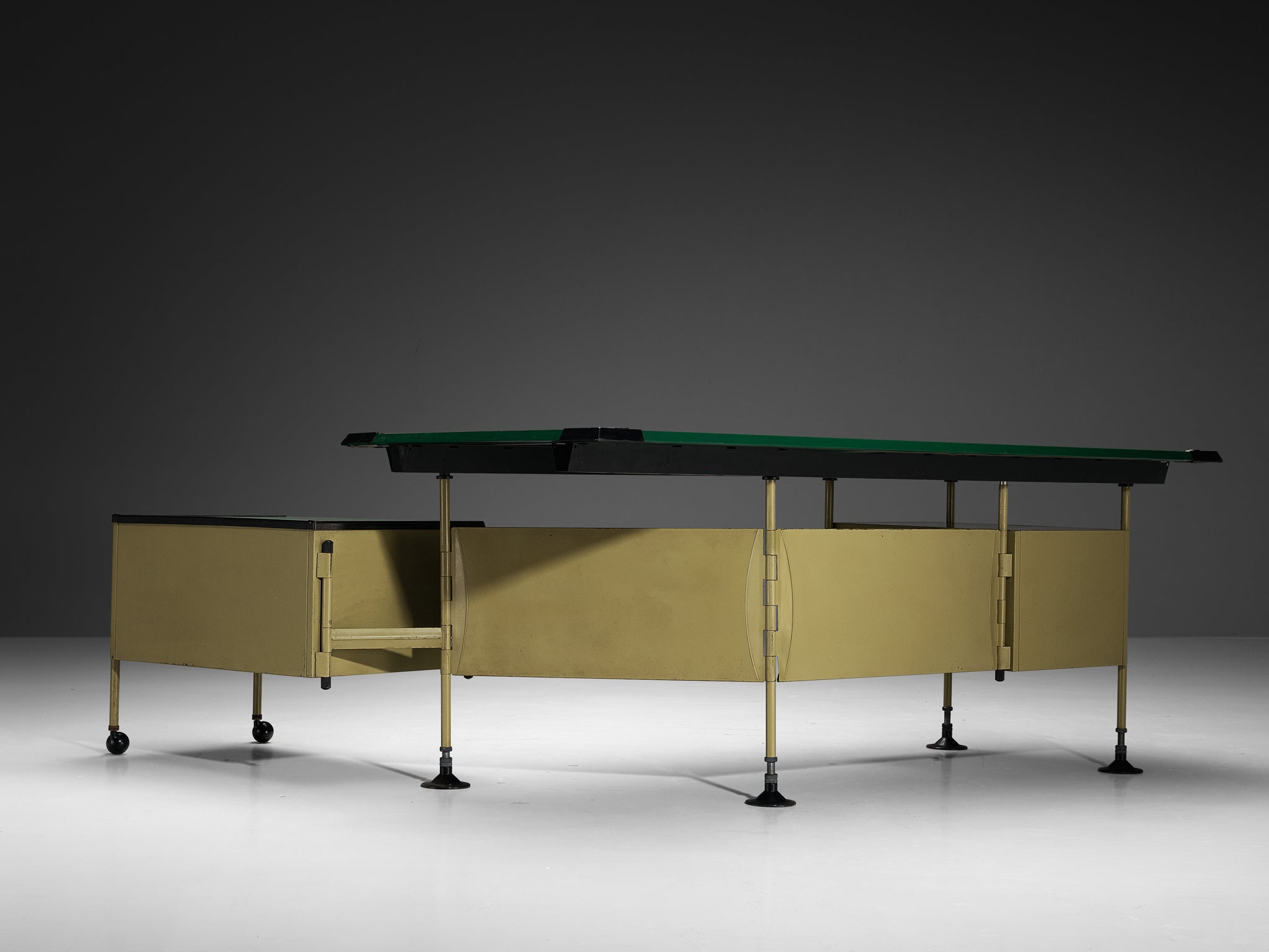 Studio BBPR for Olivetti 'Spazio' Desk with Return Tables Morentz