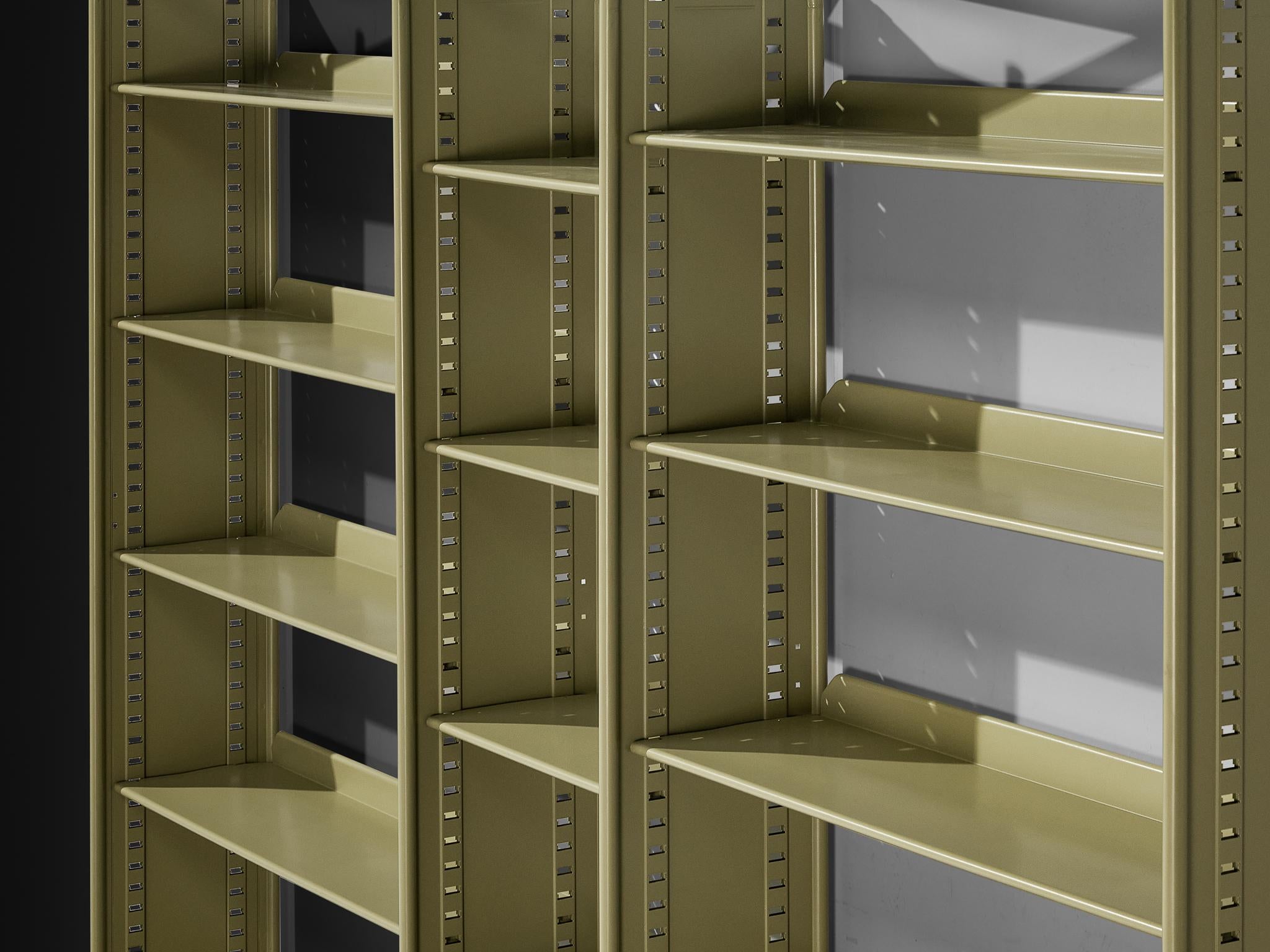 Studio BBPR for Olivetti 'Spazio' Shelving System in Green Coated Steel case pieces and storage cabinets Morentz