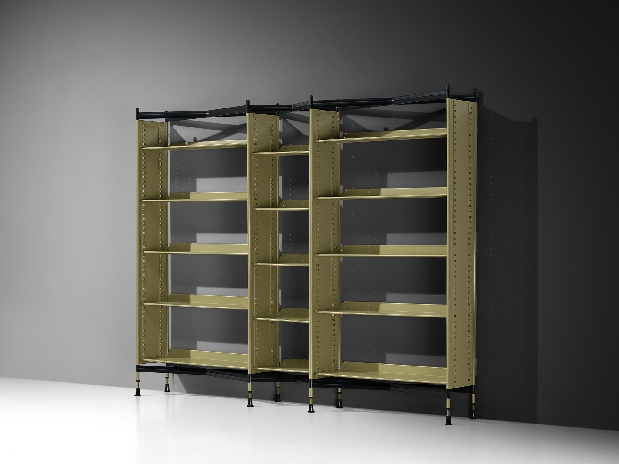Studio BBPR for Olivetti 'Spazio' Shelving System in Green Coated Steel case pieces and storage cabinets Morentz