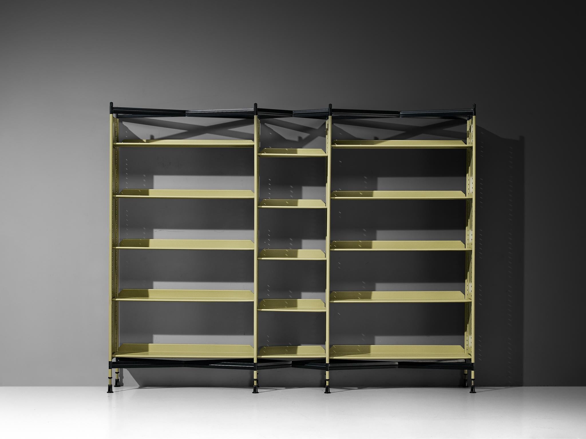 Studio BBPR for Olivetti 'Spazio' Shelving System in Green Coated Steel case pieces and storage cabinets Morentz