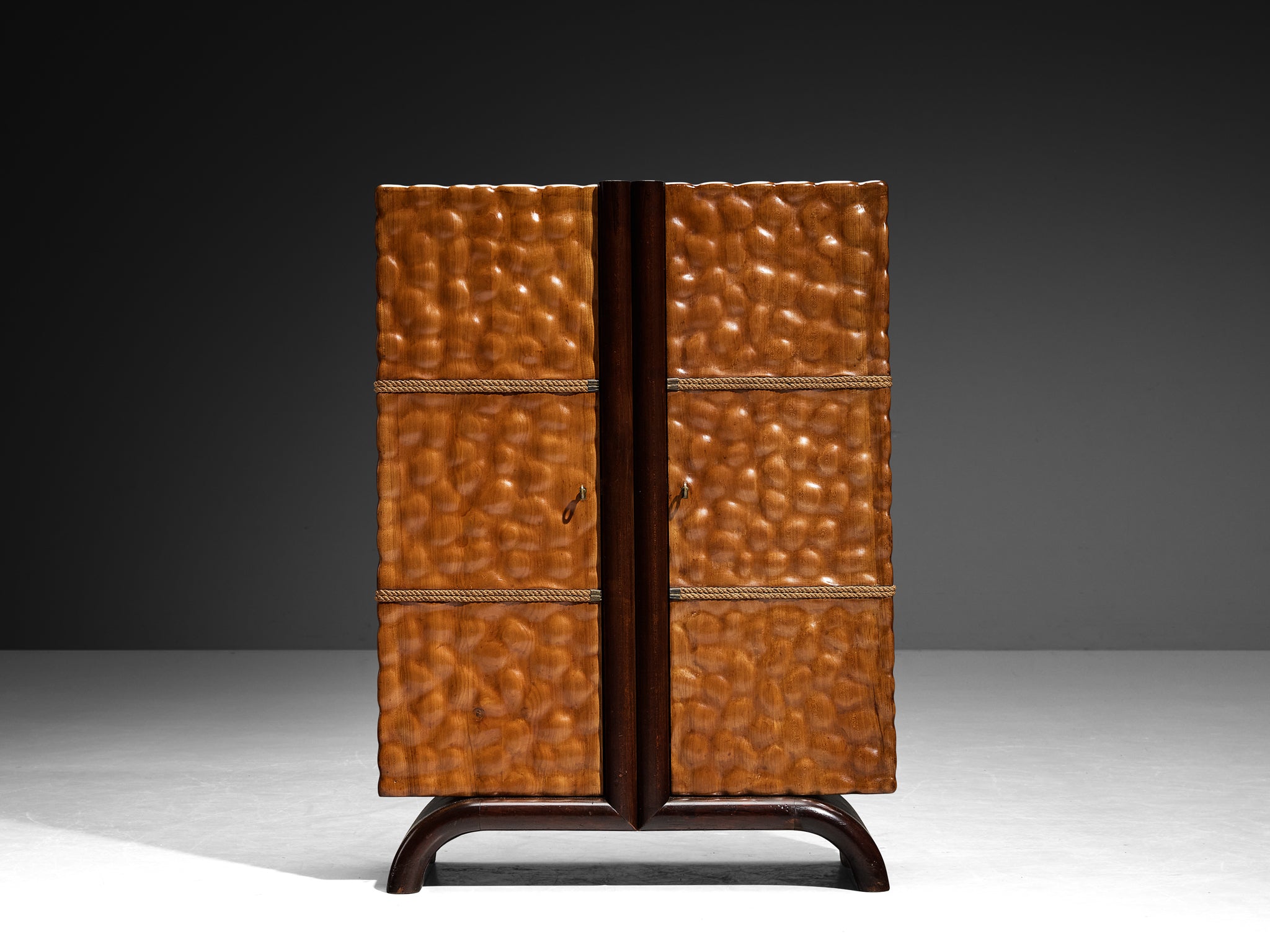 Aldo Tura Illuminated Bar Cabinet in Cherry Brass and Mirrored Glass Case pieces and storage cabinets Morentz