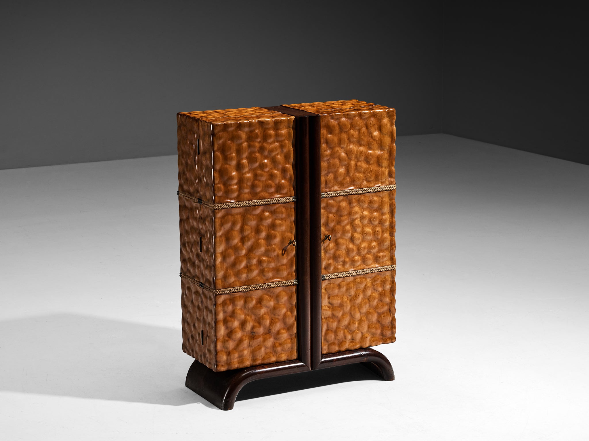 Aldo Tura Illuminated Bar Cabinet in Cherry Brass and Mirrored Glass Case pieces and storage cabinets Morentz