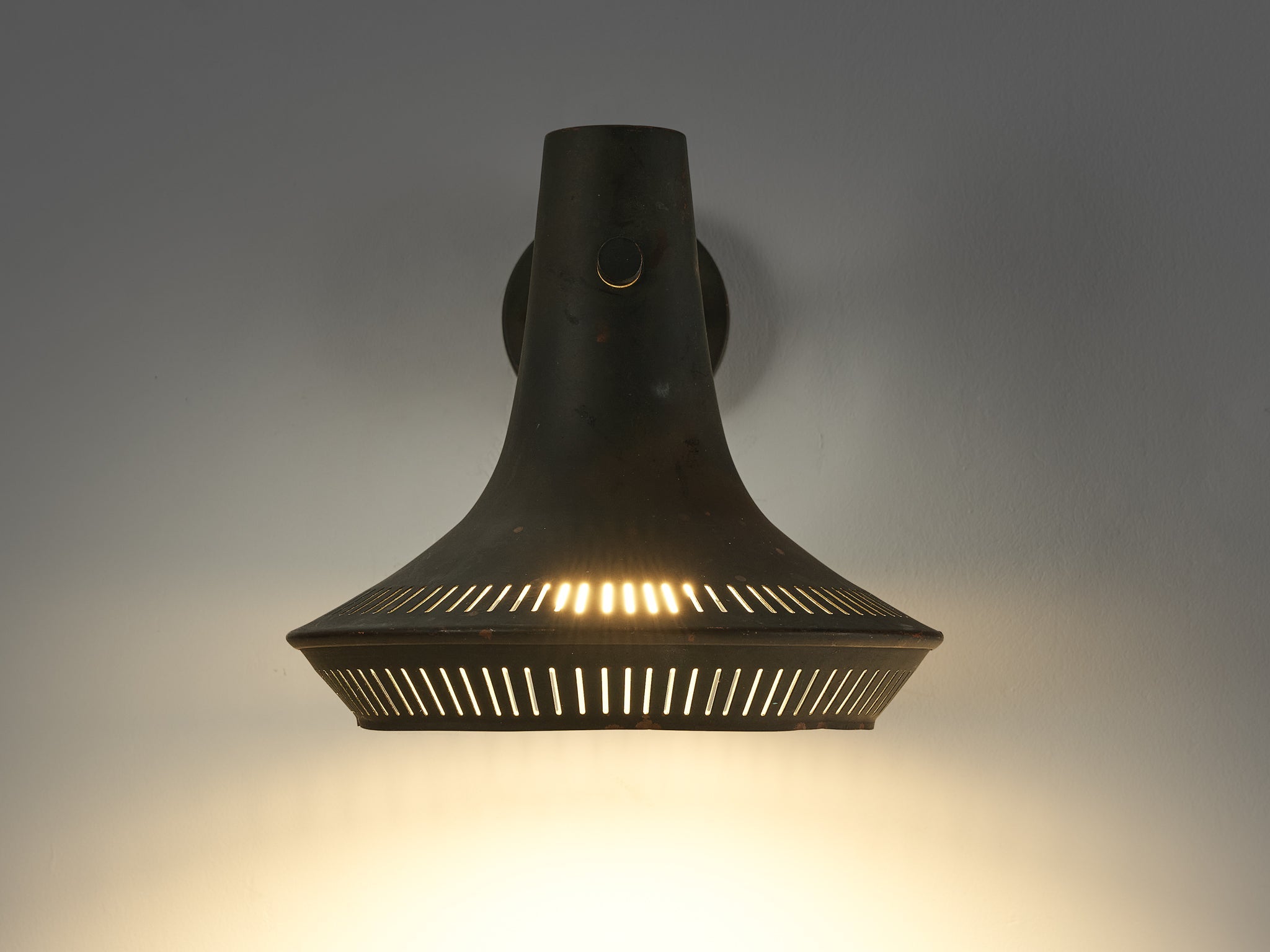 Scandinavian Wall Light in Patinated Copper lighting Morentz