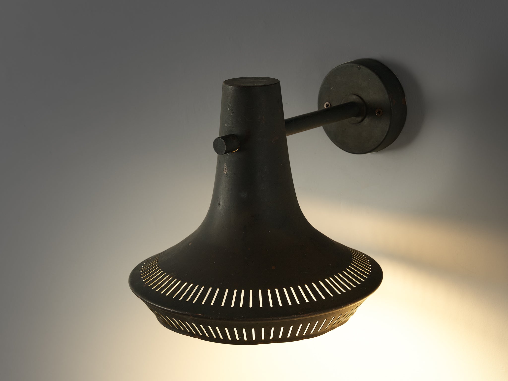 Scandinavian Wall Light in Patinated Copper lighting Morentz