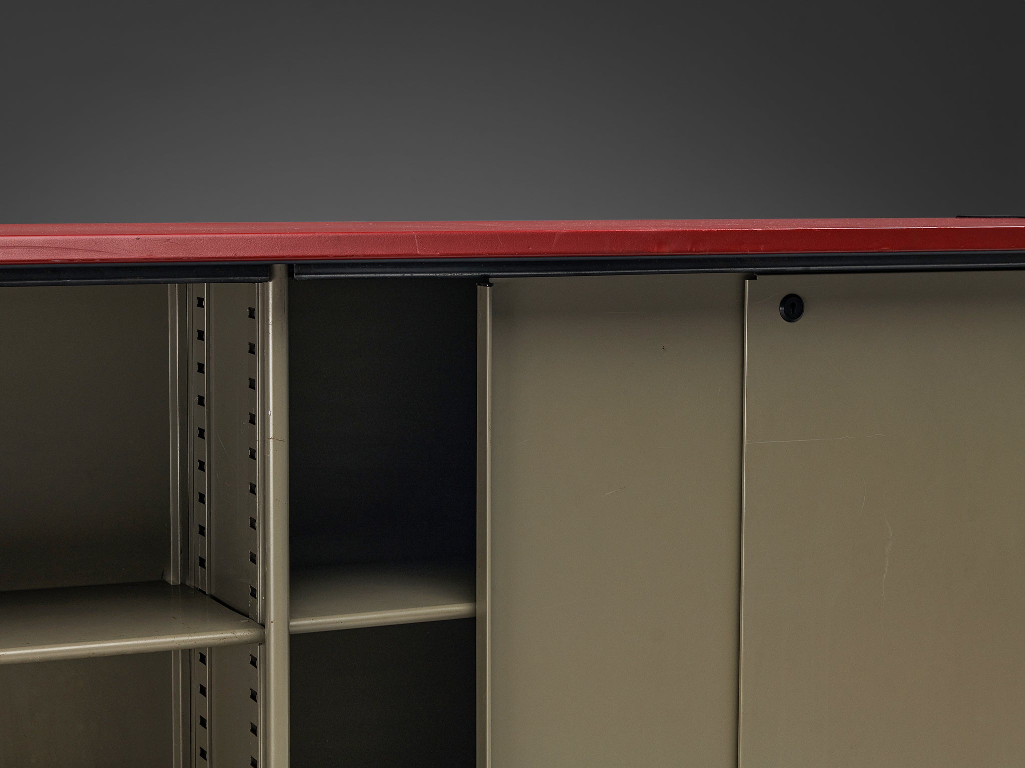 Studio BBPR for Olivetti ‘Spazio’ Sideboard in Grey Coated Steel Case pieces and storage cabinets Morentz
