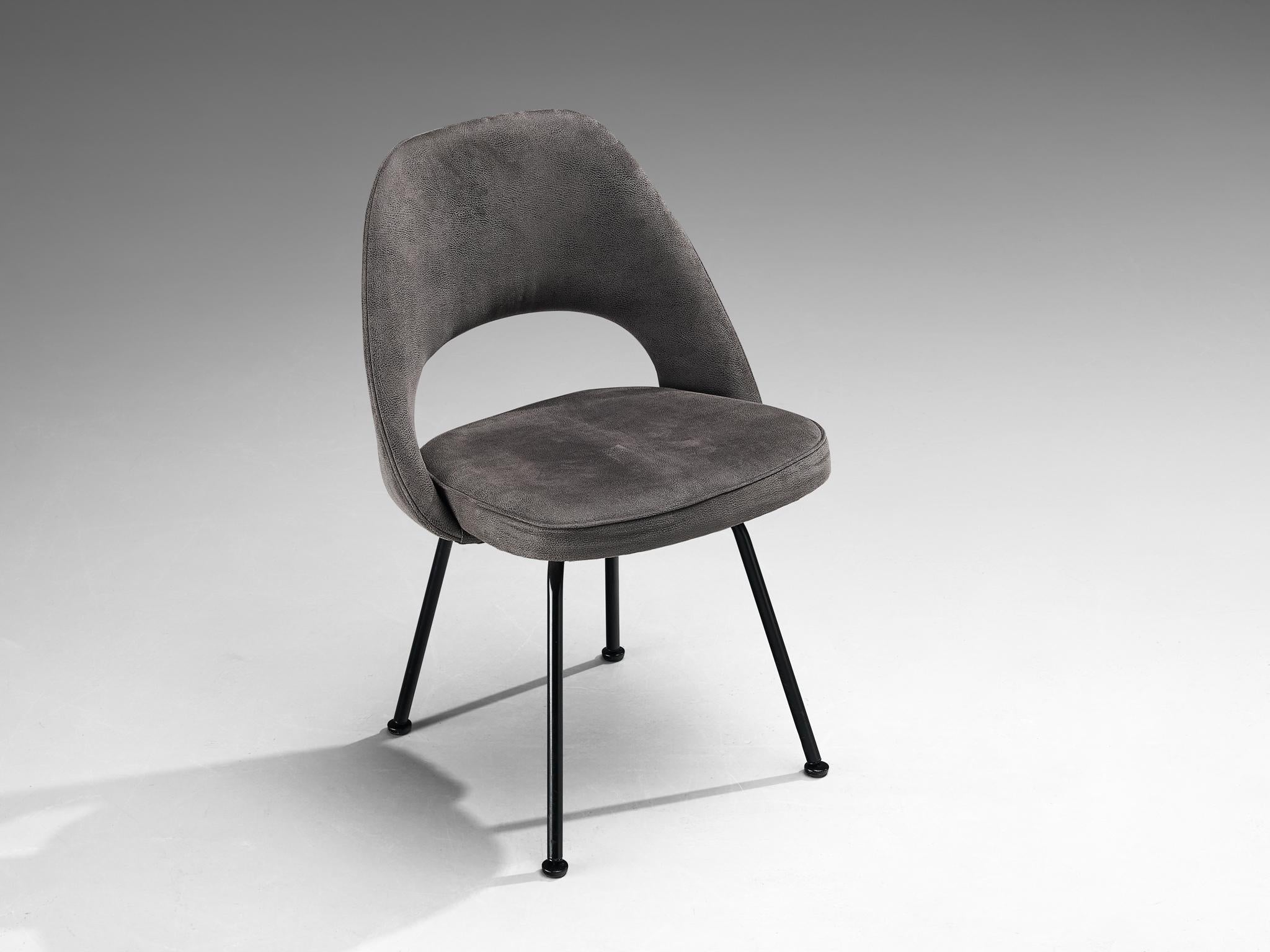 Eero Saarinen for Knoll Dining Chair in Grey Leather and Black Metal seating Morentz