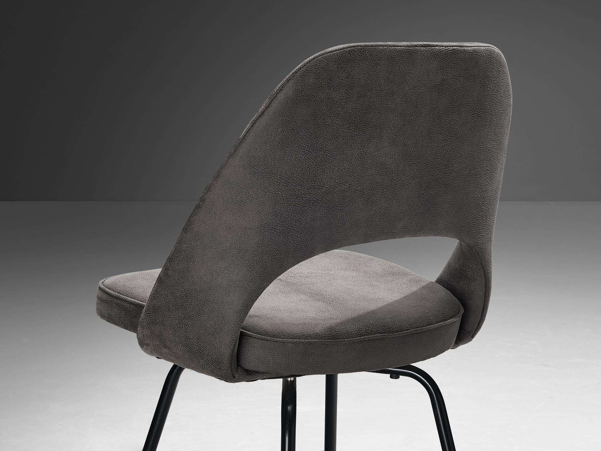 Eero Saarinen for Knoll Dining Chair in Grey Leather and Black Metal seating Morentz