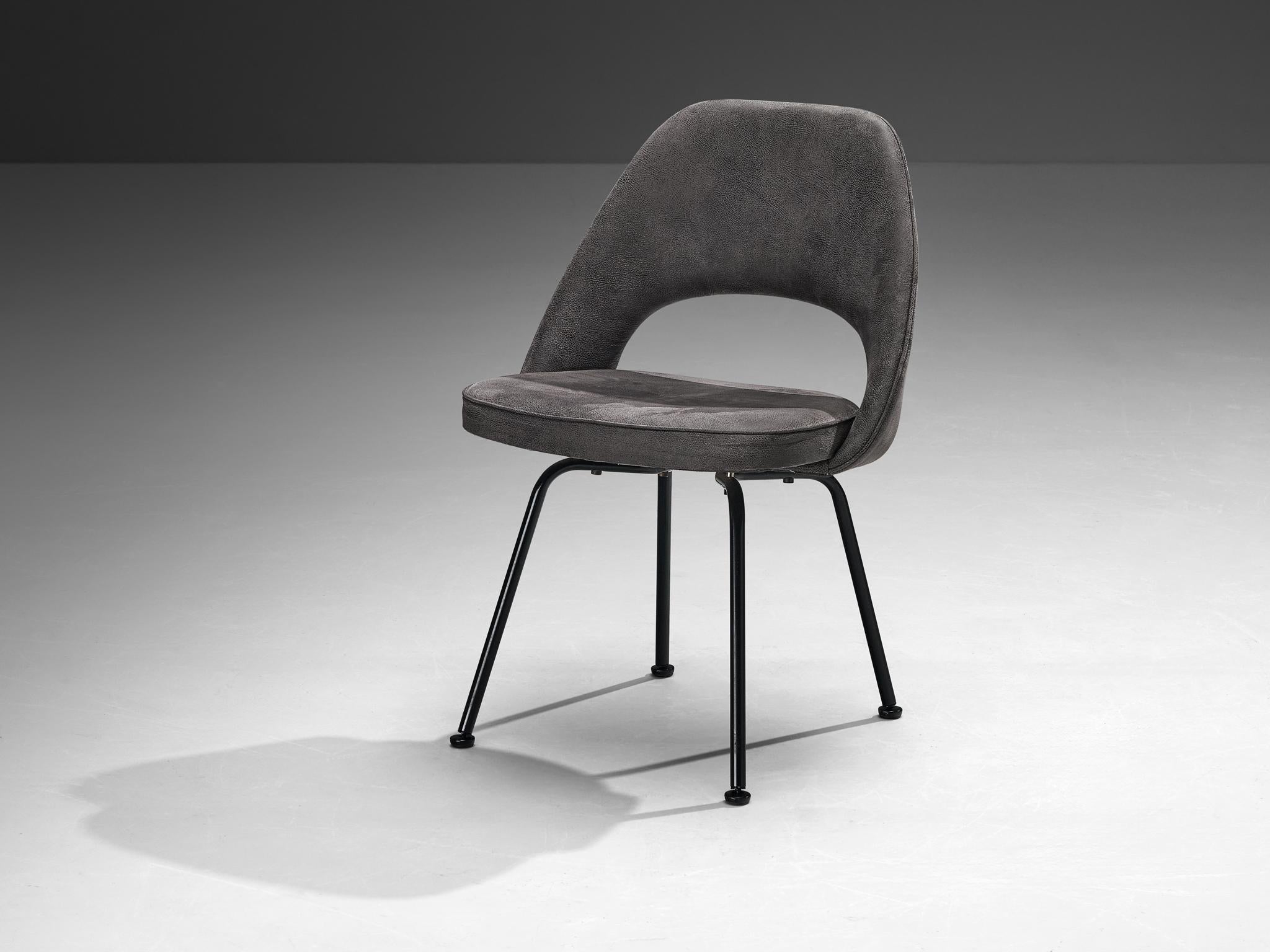 Eero Saarinen for Knoll Dining Chair in Grey Leather and Black Metal seating Morentz