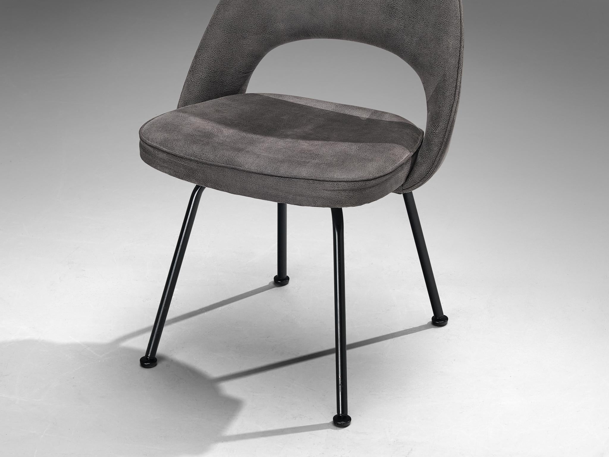 Eero Saarinen for Knoll Dining Chair in Grey Leather and Black Metal seating Morentz