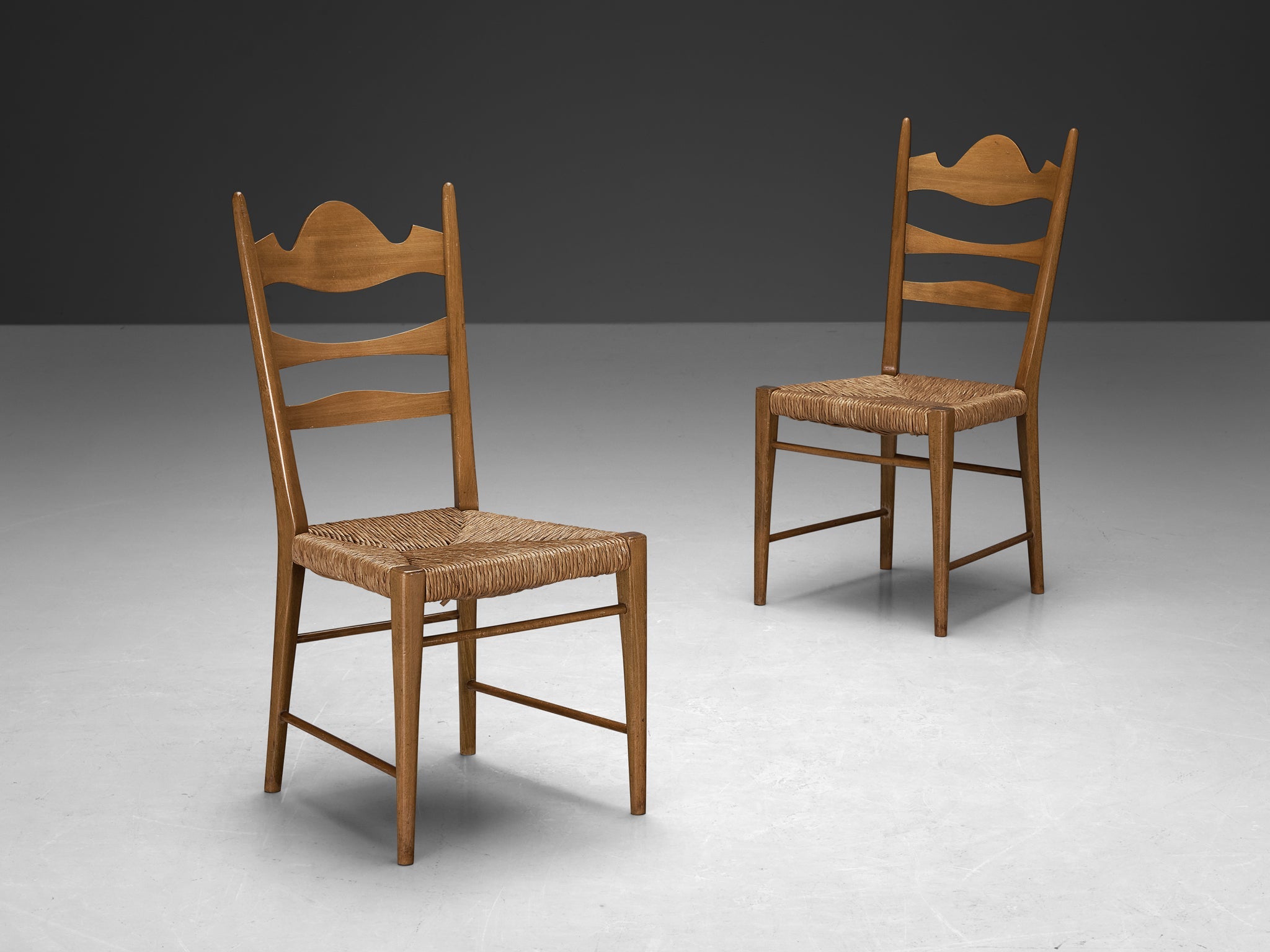 Pair of Italian Dining Chairs with Carved Backs and Straw Seats seating Morentz