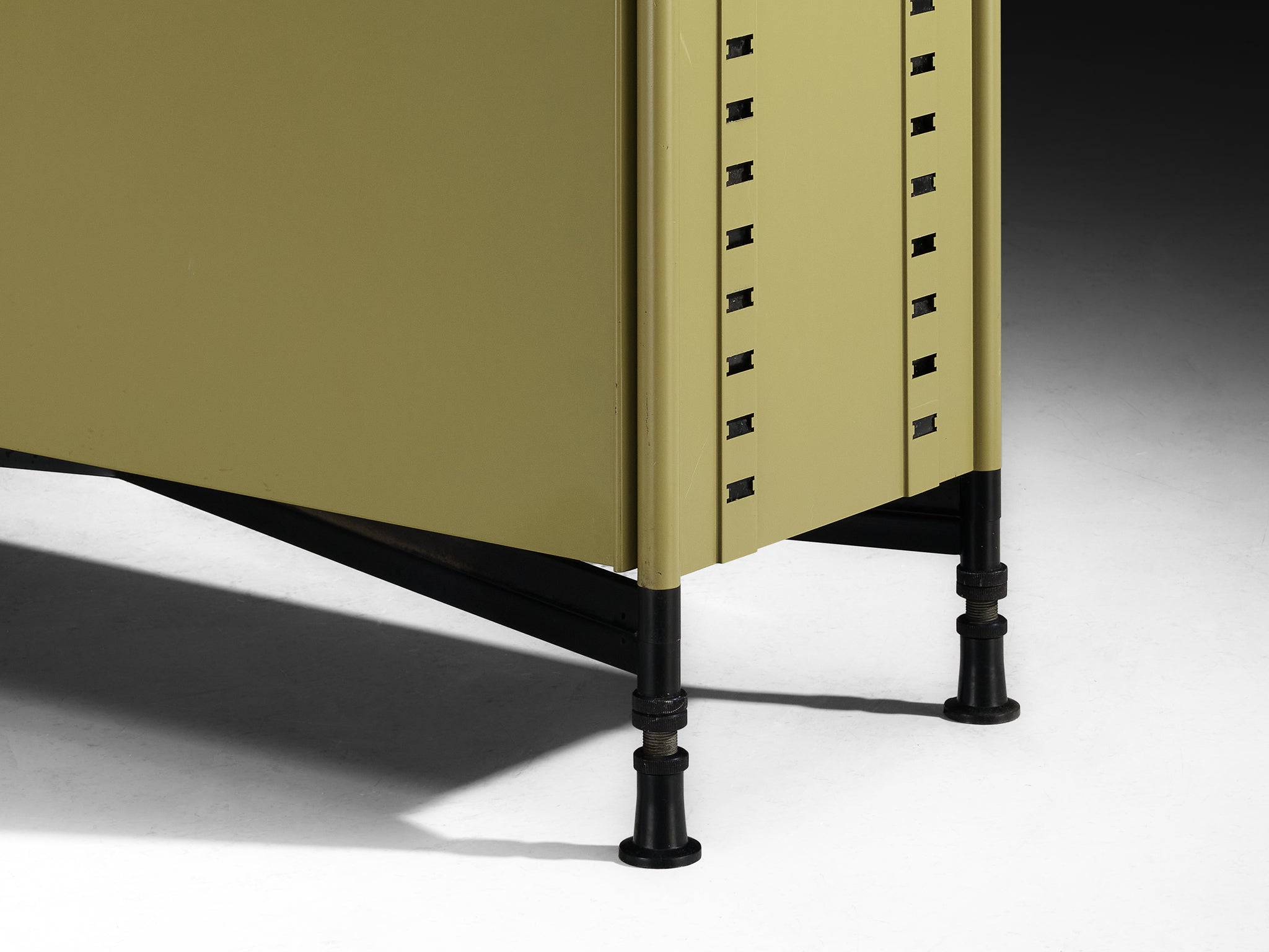 Studio BBPR for Olivetti ‘Spazio’ Sideboard Case pieces and storage cabinets Morentz