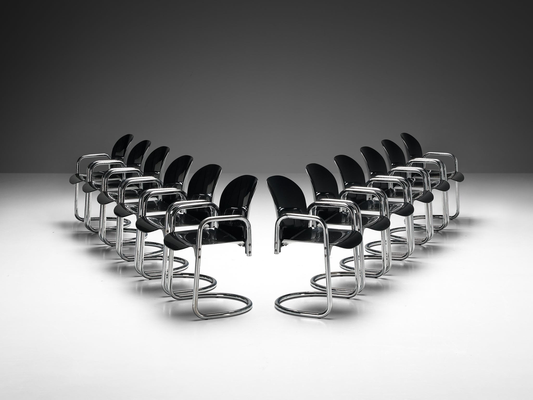 Afra & Tobia Scarpa for B&B Italia 'Dialogo Dessau' Dining Chairs seating Morentz