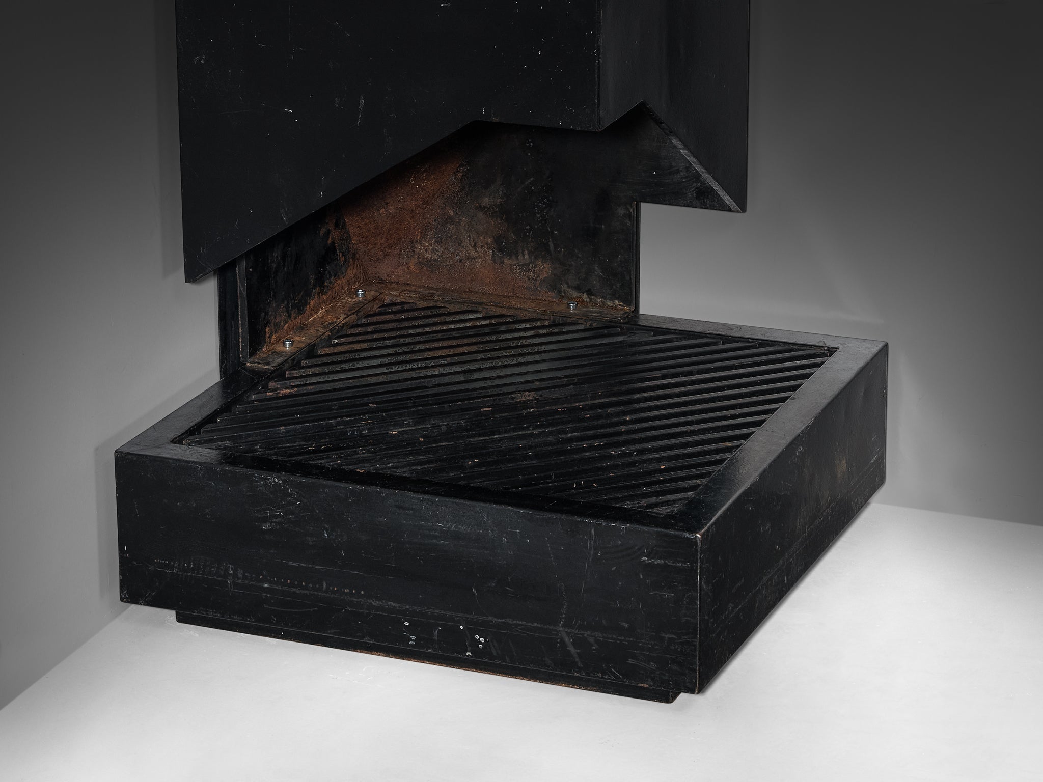 MBM Arquitectes (Martorell, Bohigas, Mackay) Fireplace in Iron uncategorized Morentz