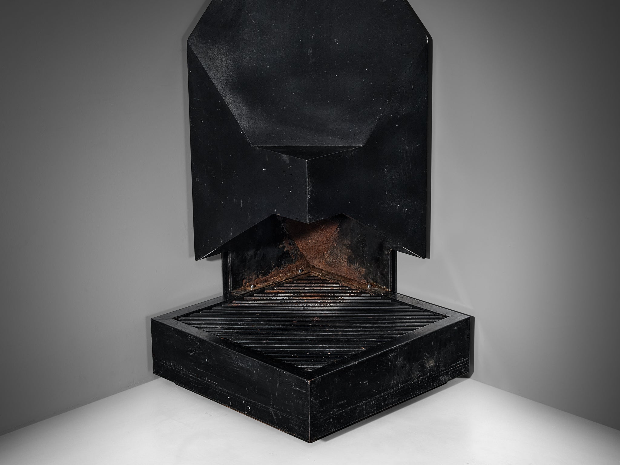 MBM Arquitectes (Martorell, Bohigas, Mackay) Fireplace in Iron Building and Garden Elements Morentz