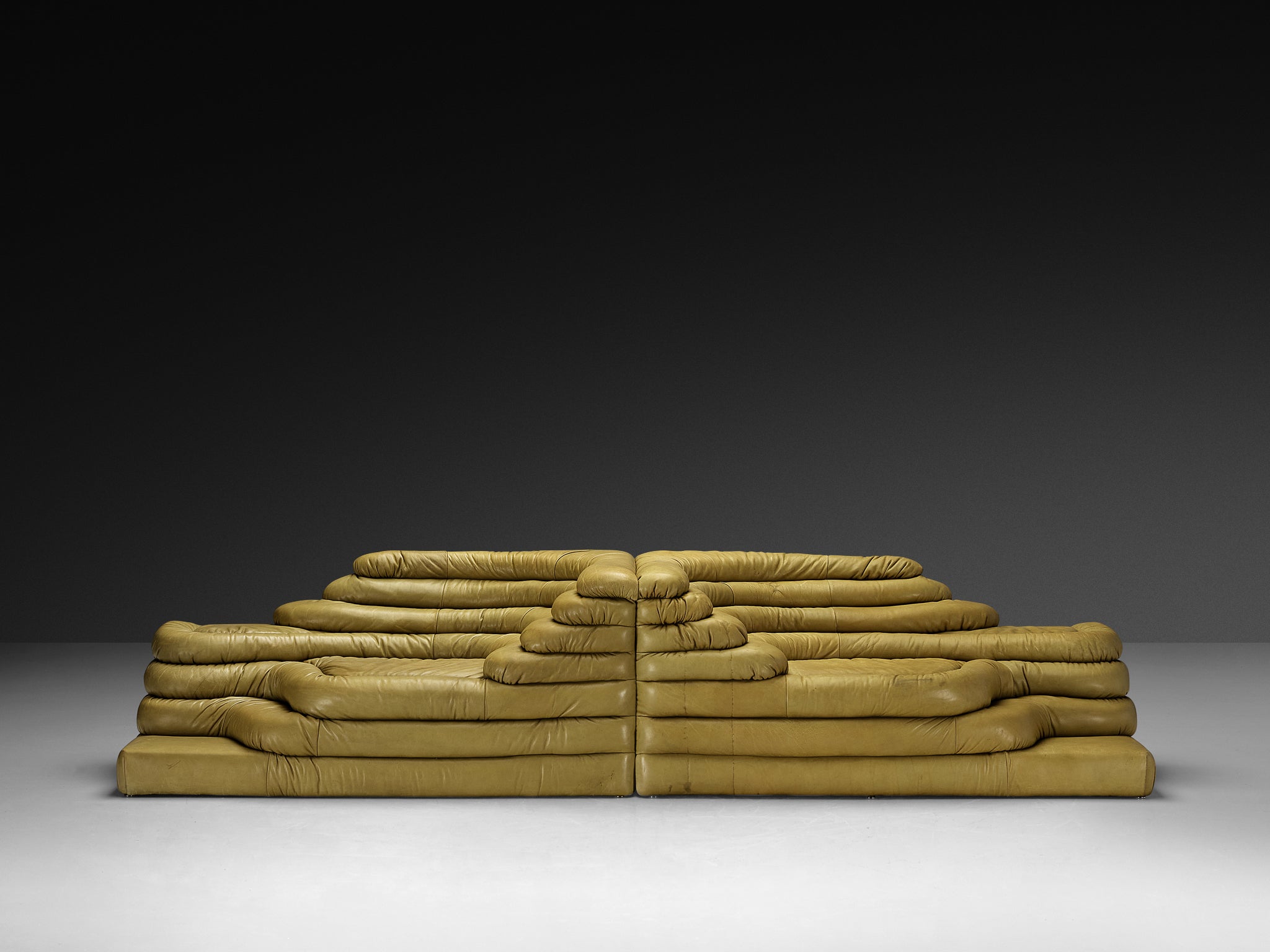 Ubald Klug for De Sede 'Terrazza' Landscapes in Olive Green Leather Seating Morentz