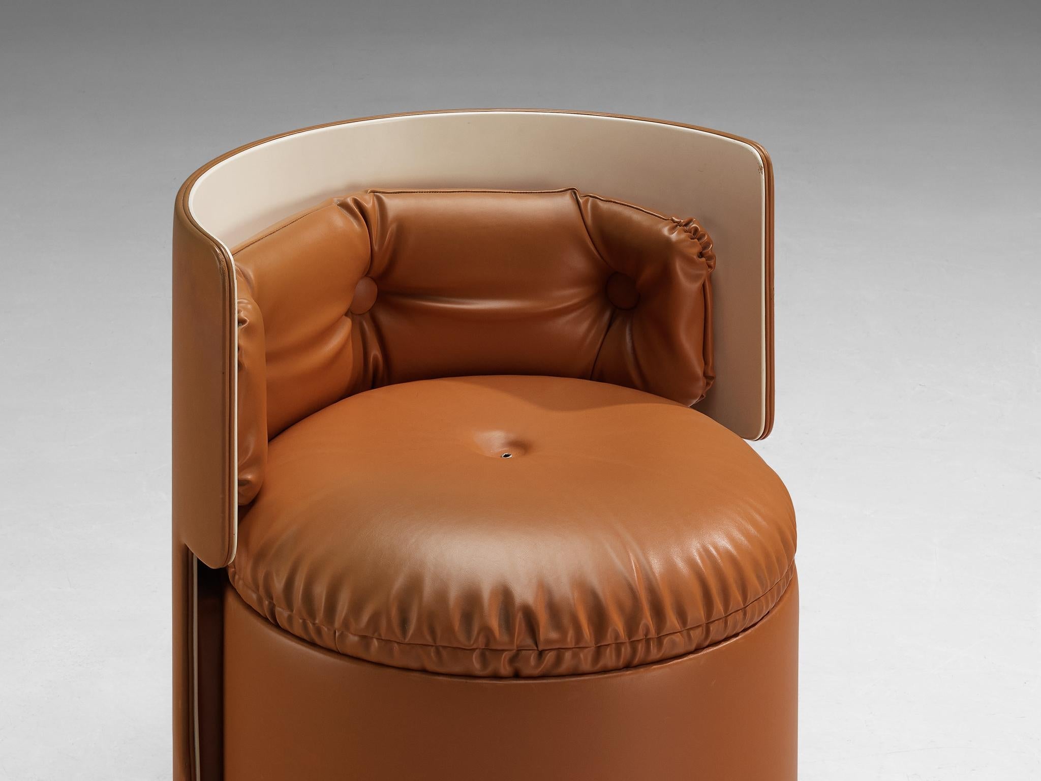 Luigi Massoni ‘Dilly Dally’ Vanity Set in Cognac Leatherette tables Morentz
