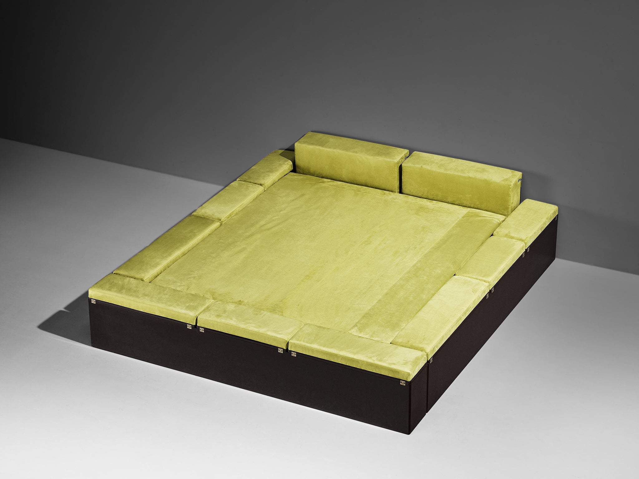 Vittorio Rossi and Luciano Bertoncini for Cjfra 'Zattera' Bed in Green Fabric More Furniture and Collectibles Morentz