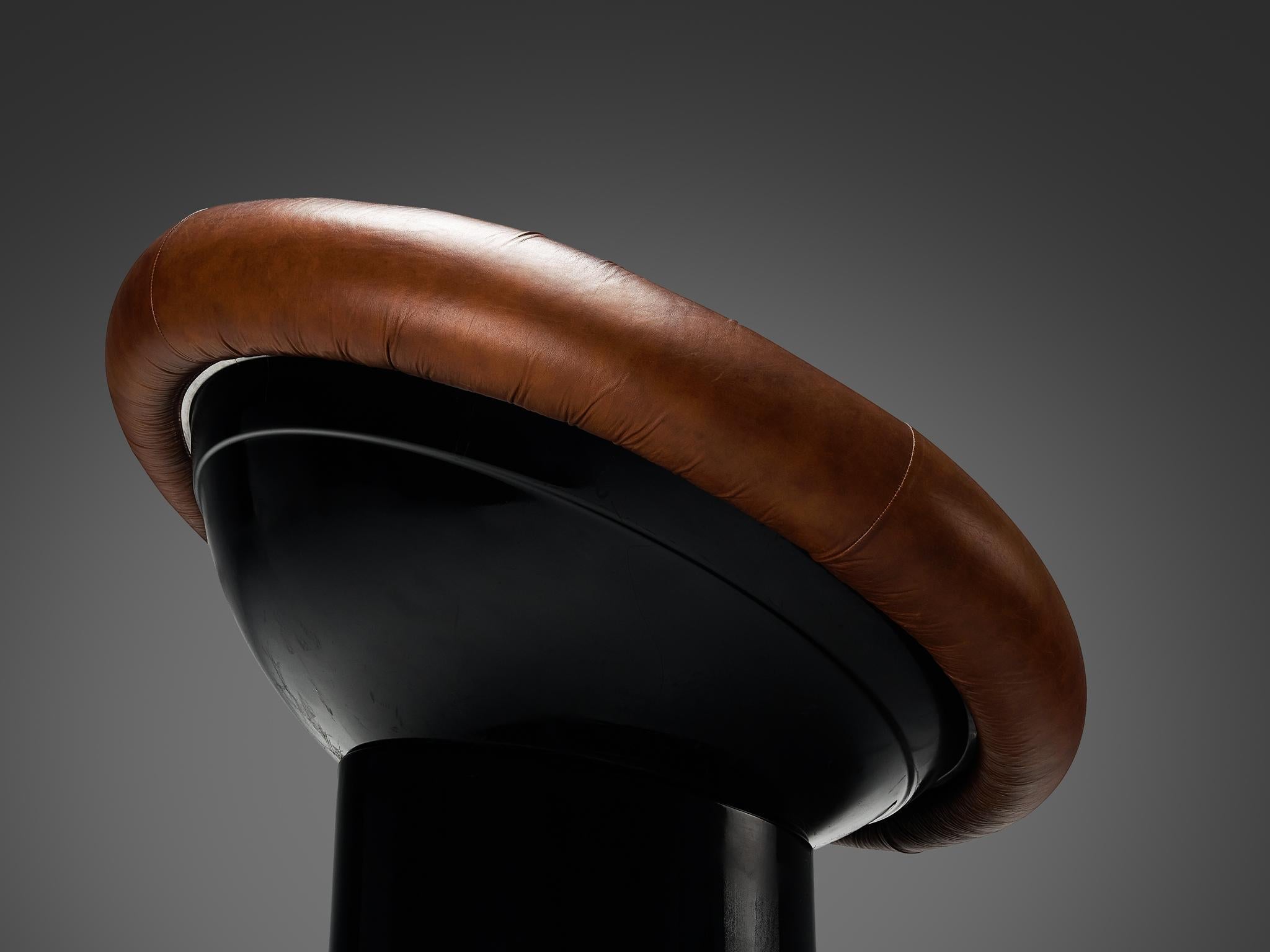 Saporiti Lounge Chair in Leather and Fiberglass