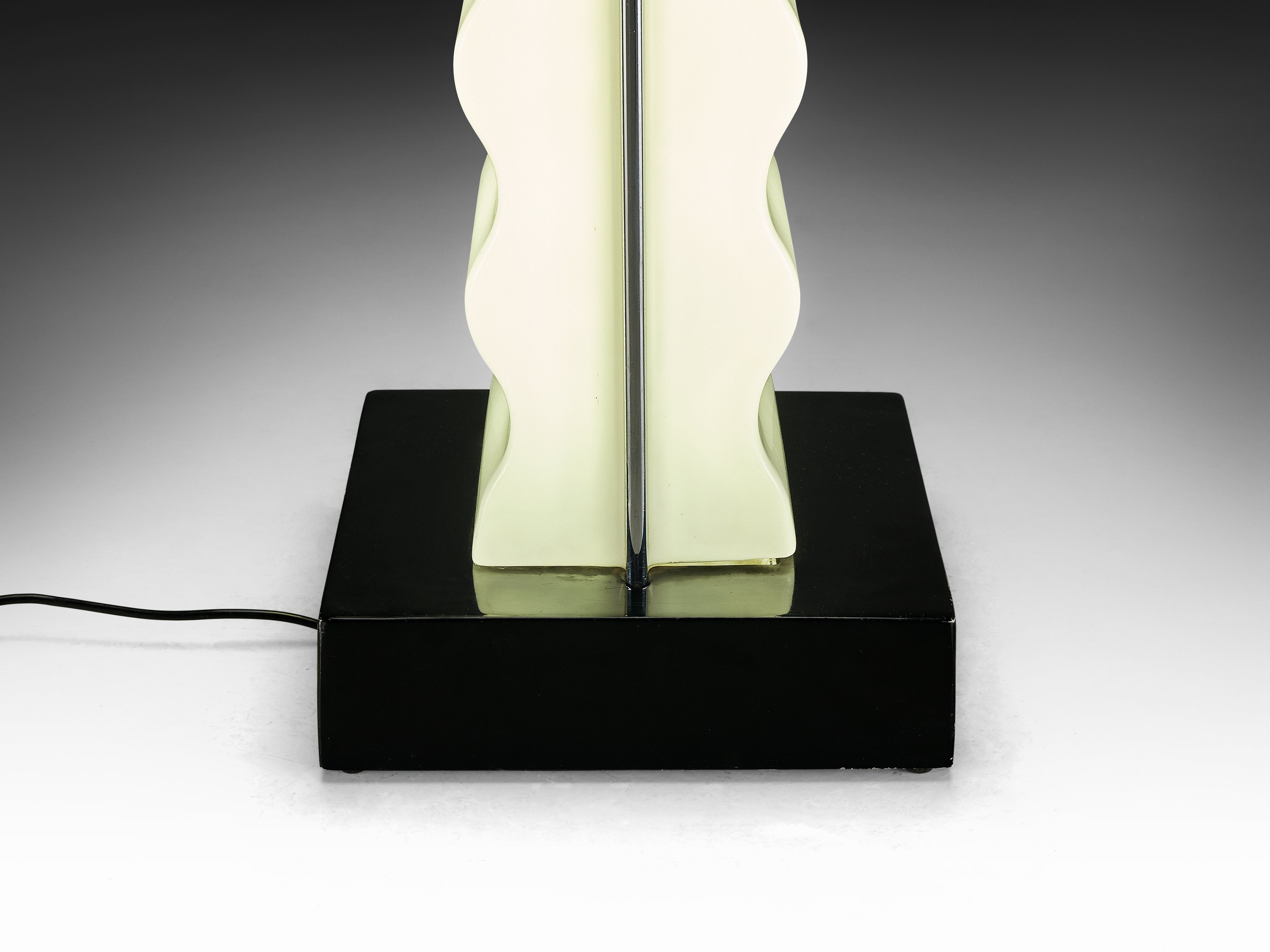 Ettore Sottsass for Design Centre/Poltronova 'Cometa' Floor Lamp in Perspex Lighting Morentz