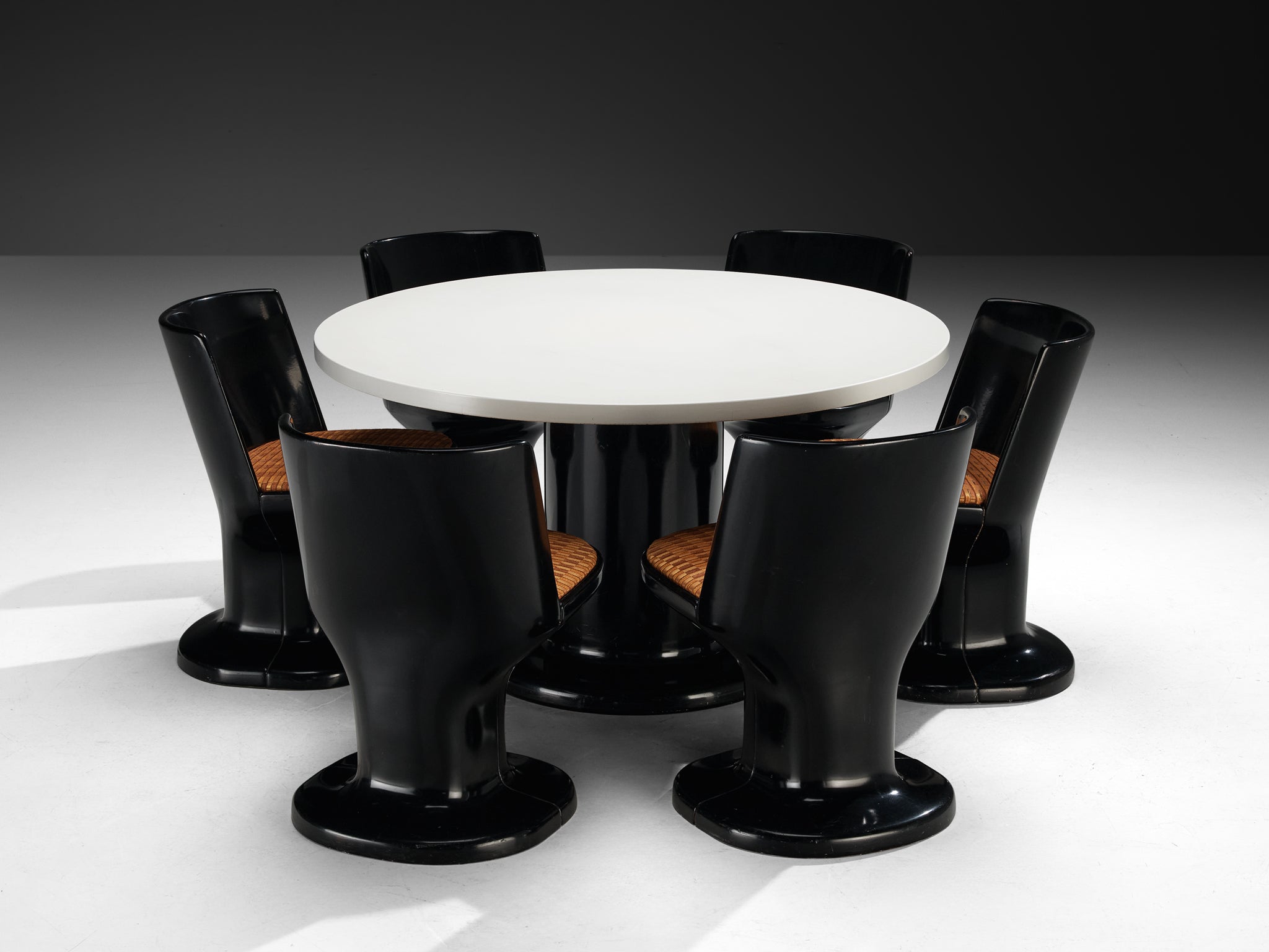 Italian Dining Set in Black Coated Wood and Patterned Orange Upholstery Tables Morentz