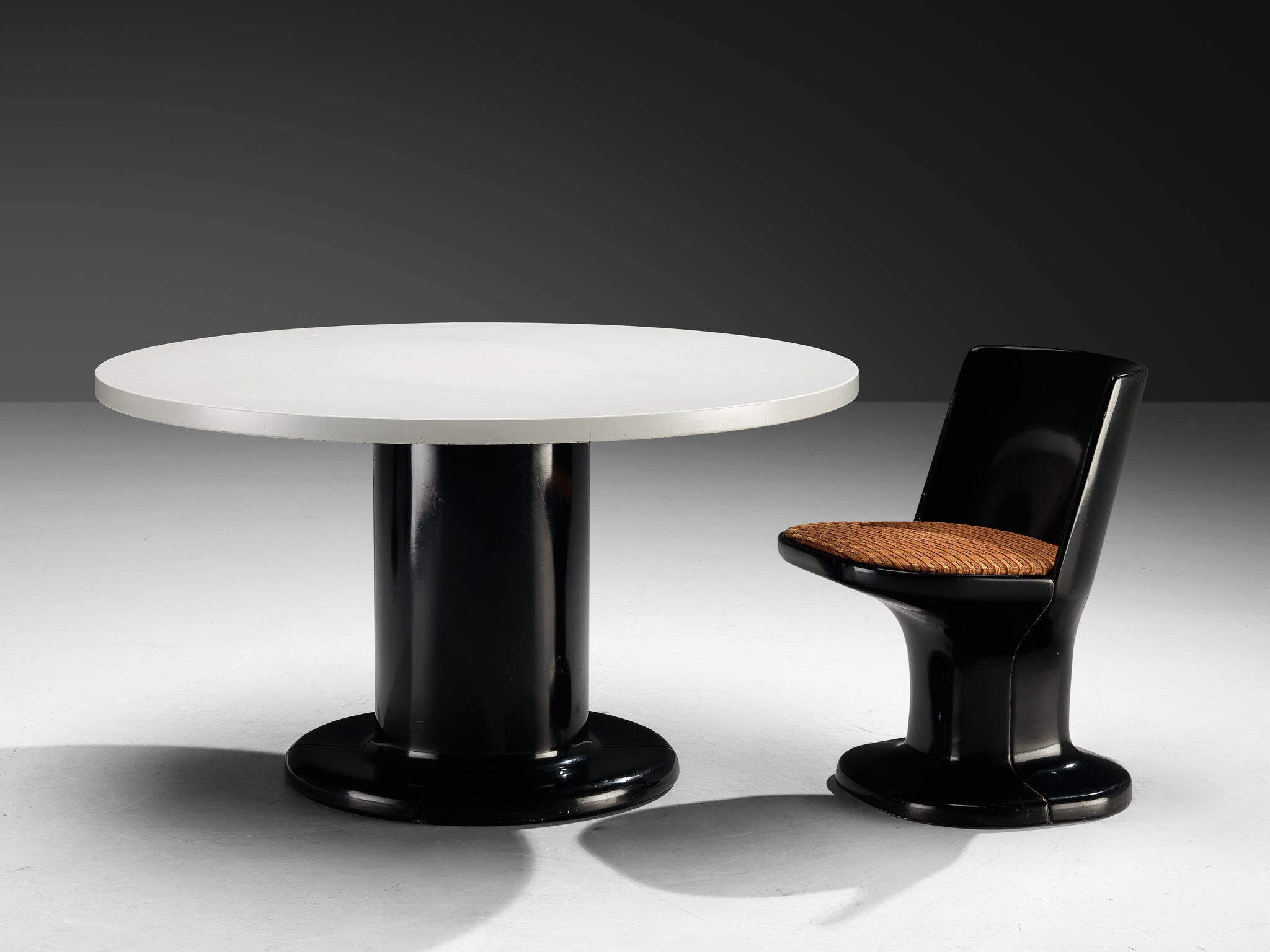 Italian Dining Set in Black Coated Wood and Patterned Orange Upholstery Tables Morentz