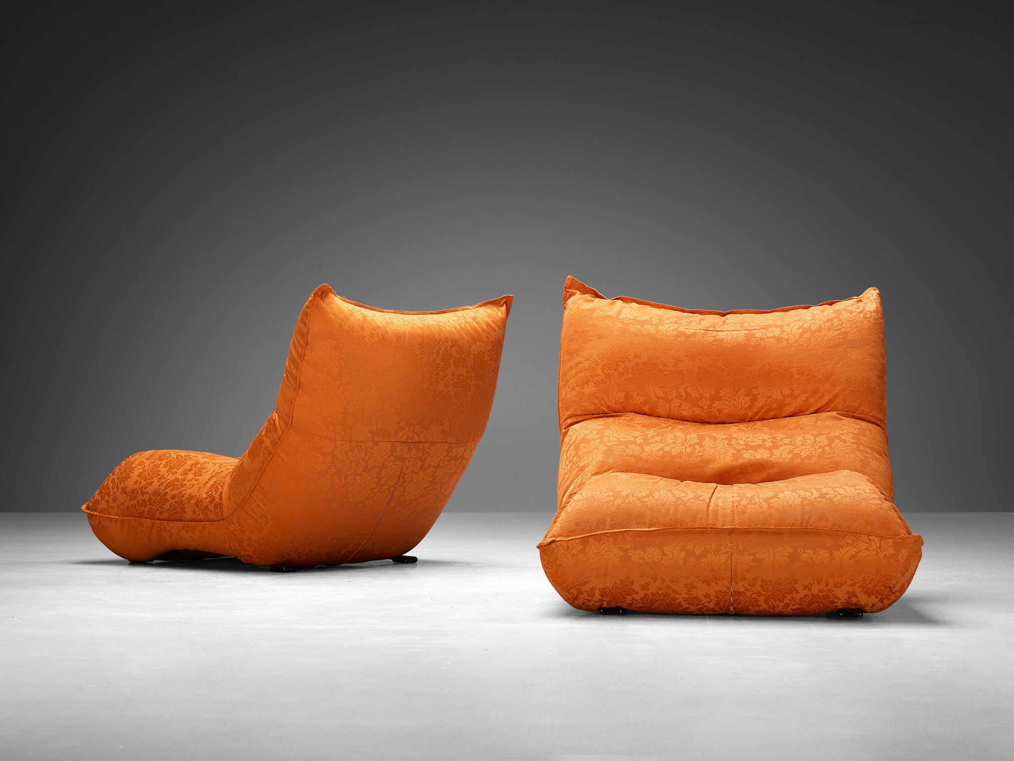 Vittorio Varo for Plan 'Zinzolo' Lounge Chairs in Orange Upholstery seating Morentz
