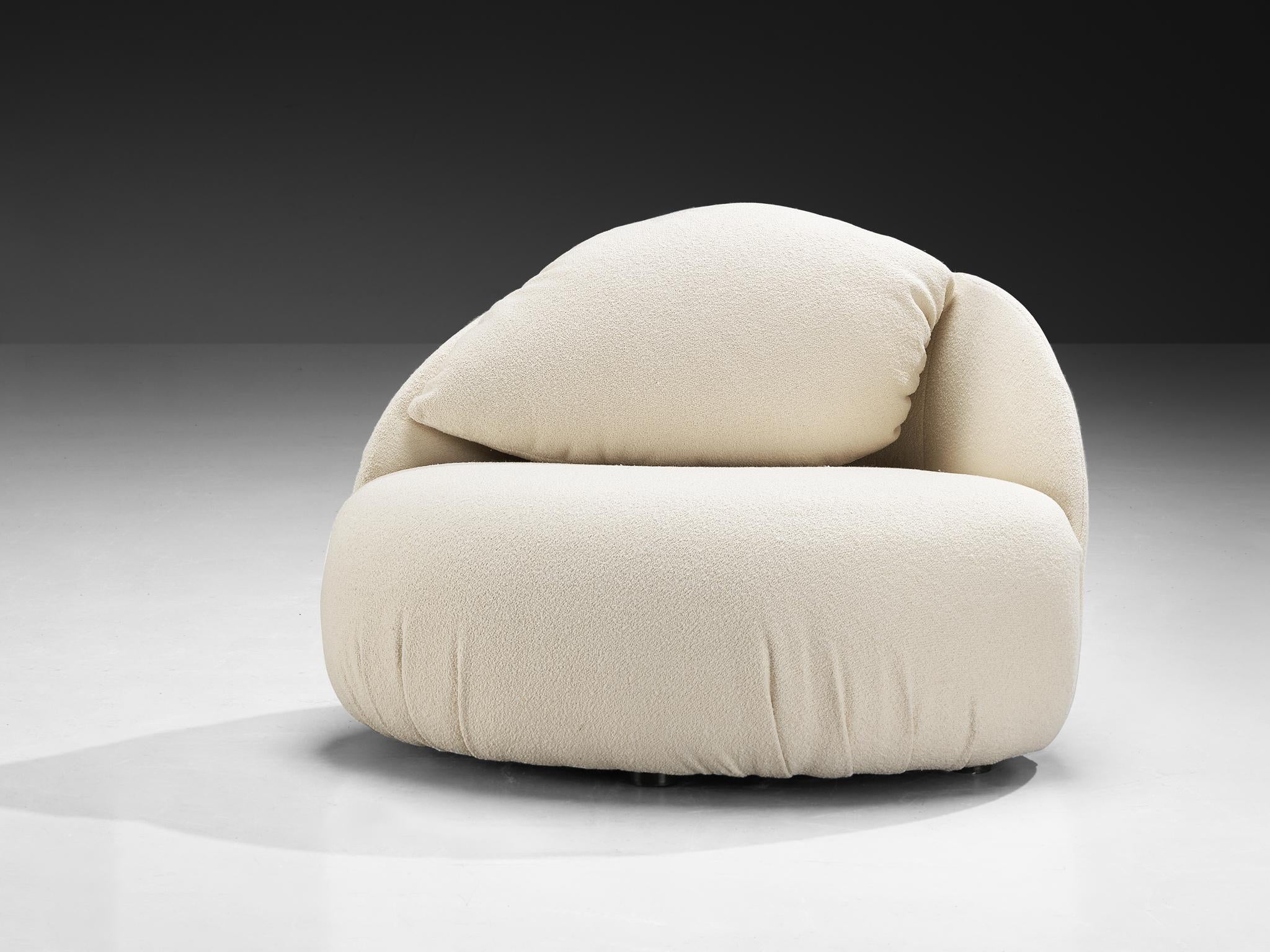 Hans Hopfer for Roche Bobois Post-Modern Lounge in Off-White Fabric seating Morentz