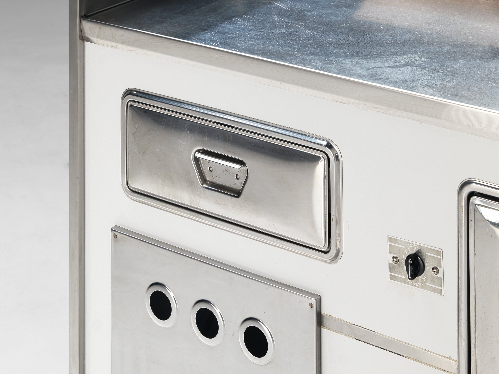 Hollywood Regency Bar Cabinet in the Style of Willy Rizzo Case pieces and storage cabinets Morentz