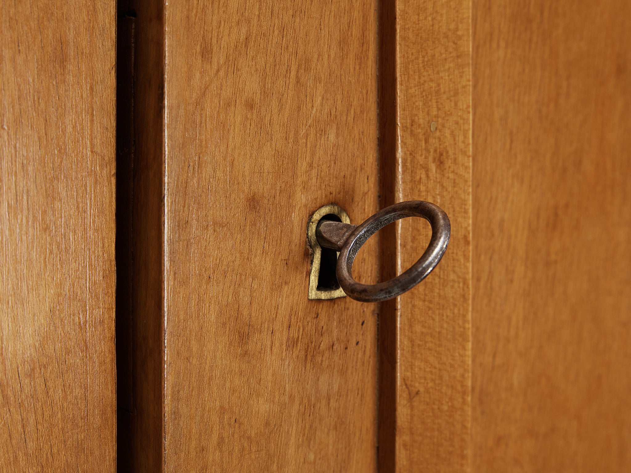 Rare Studio B.B.P.R. Wardrobe in Maple and Mirrored Glass ca. 1933 Case pieces and storage cabinets Morentz