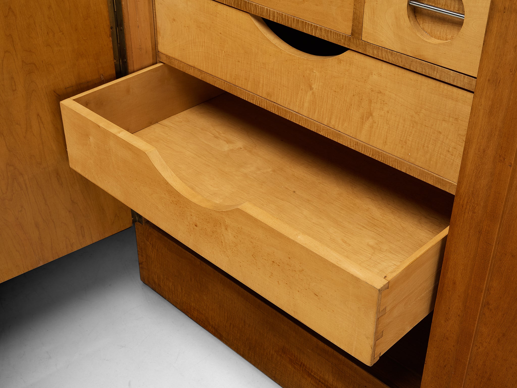 Rare Studio B.B.P.R. Wardrobe in Maple and Mirrored Glass ca. 1933 Case pieces and storage cabinets Morentz