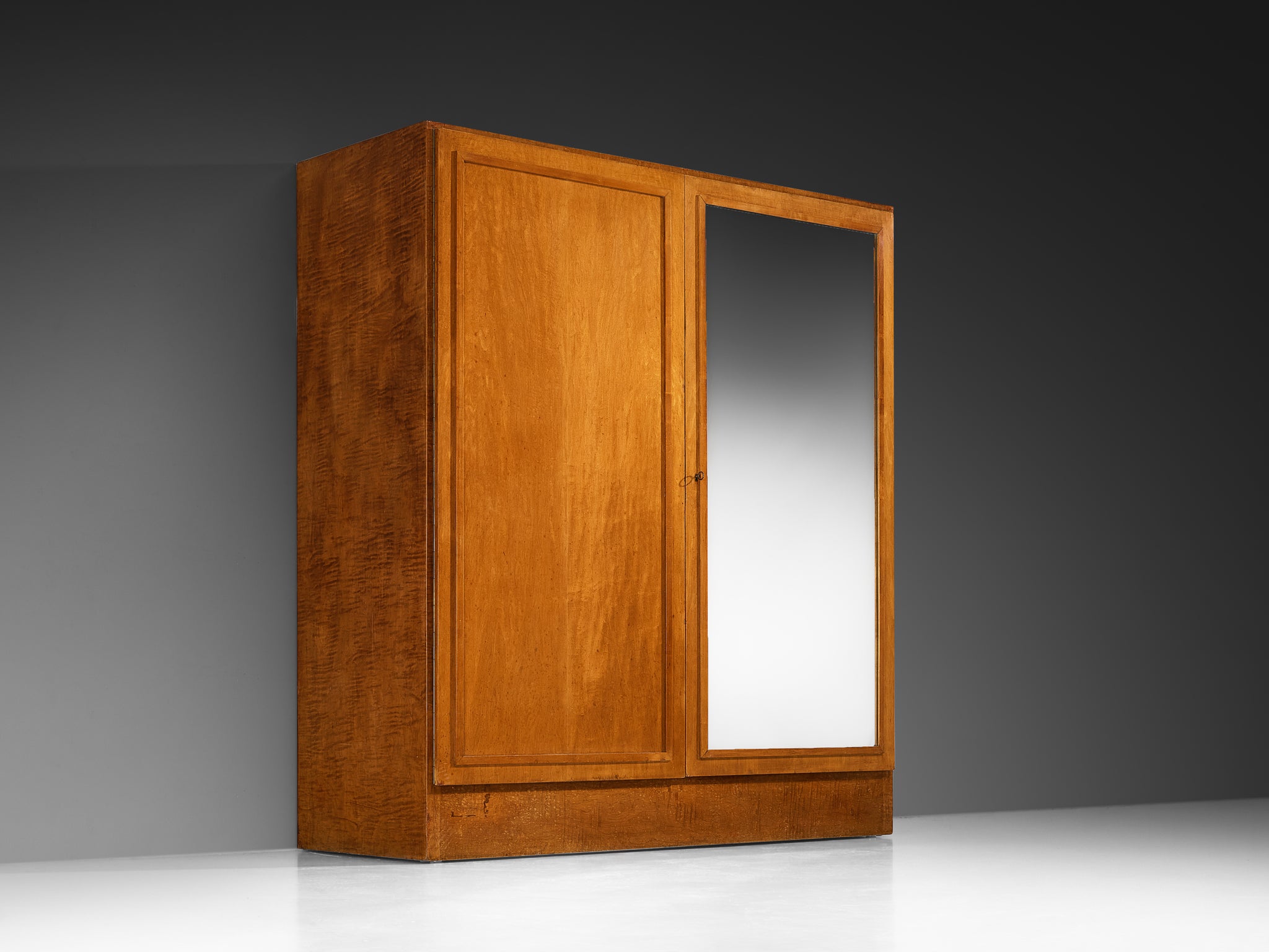 Rare Studio B.B.P.R. Wardrobe in Maple and Mirrored Glass ca. 1933 Case pieces and storage cabinets Morentz